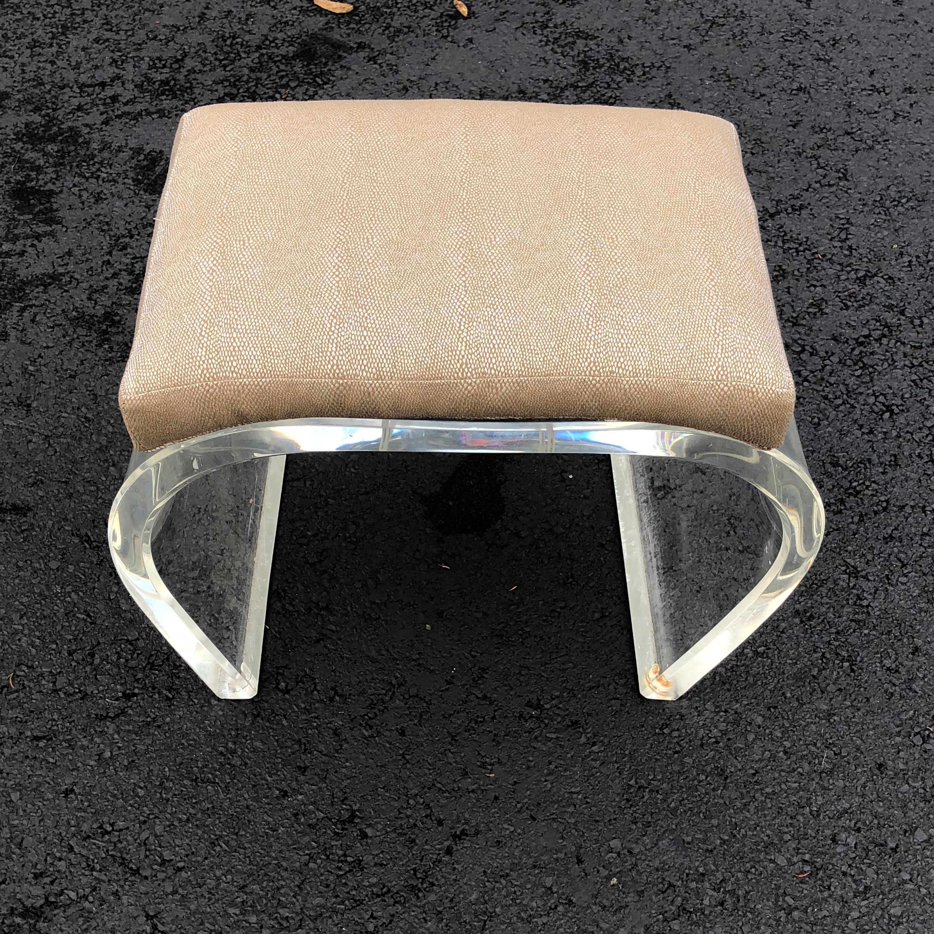 Large Thick Lucite Mid-Modern Waterfall Bench Or Ottoman 7
