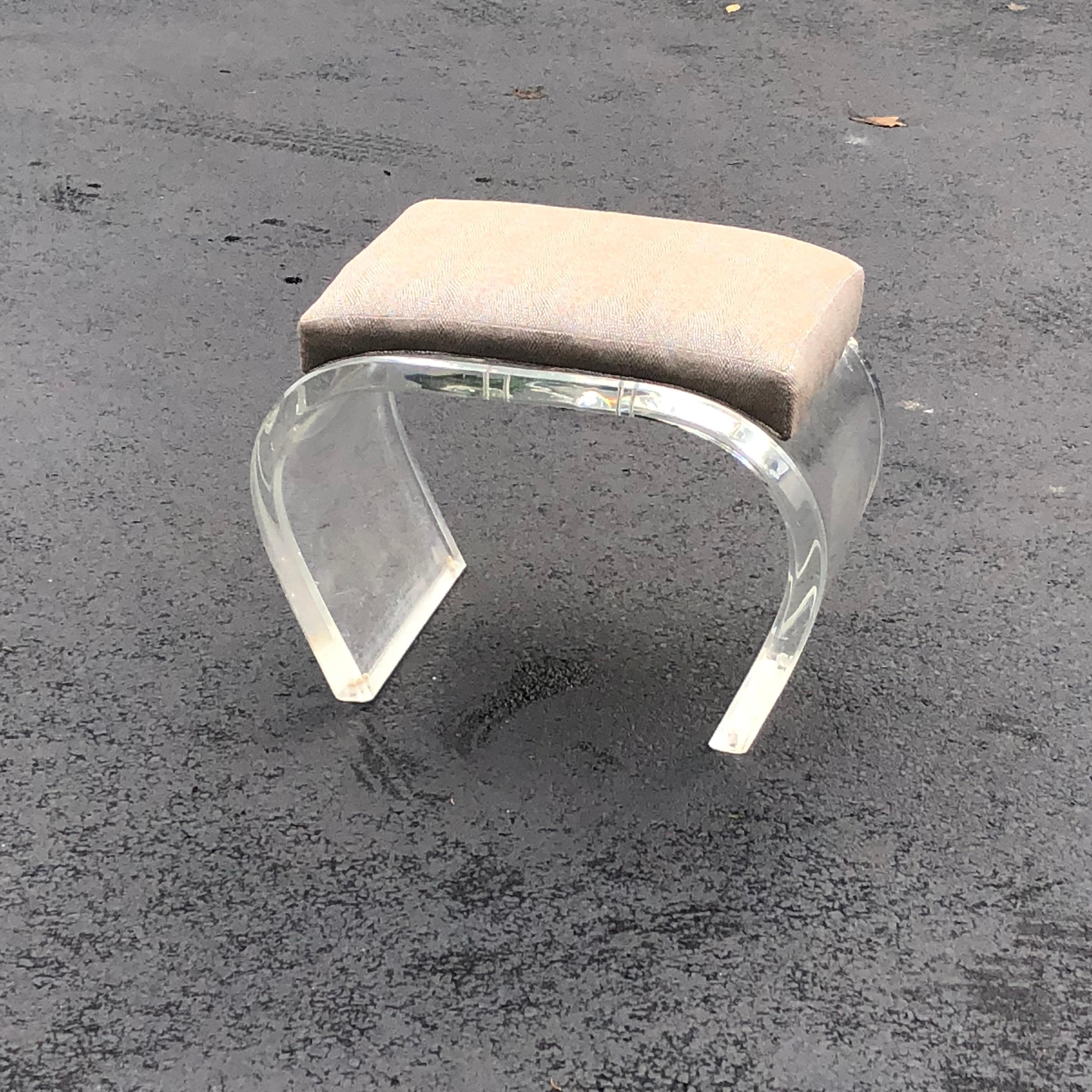 20th Century Large Thick Lucite Mid-Modern Waterfall Bench Or Ottoman For Sale