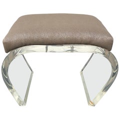 Panchina o ottomana a cascata Mid-Modern in lucite spessa e di grandi dimensioni