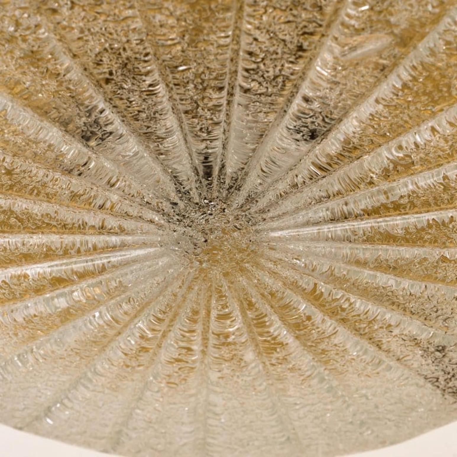 Lámpara empotrada o de pared de latón y cristal, 1960 Alemán en venta