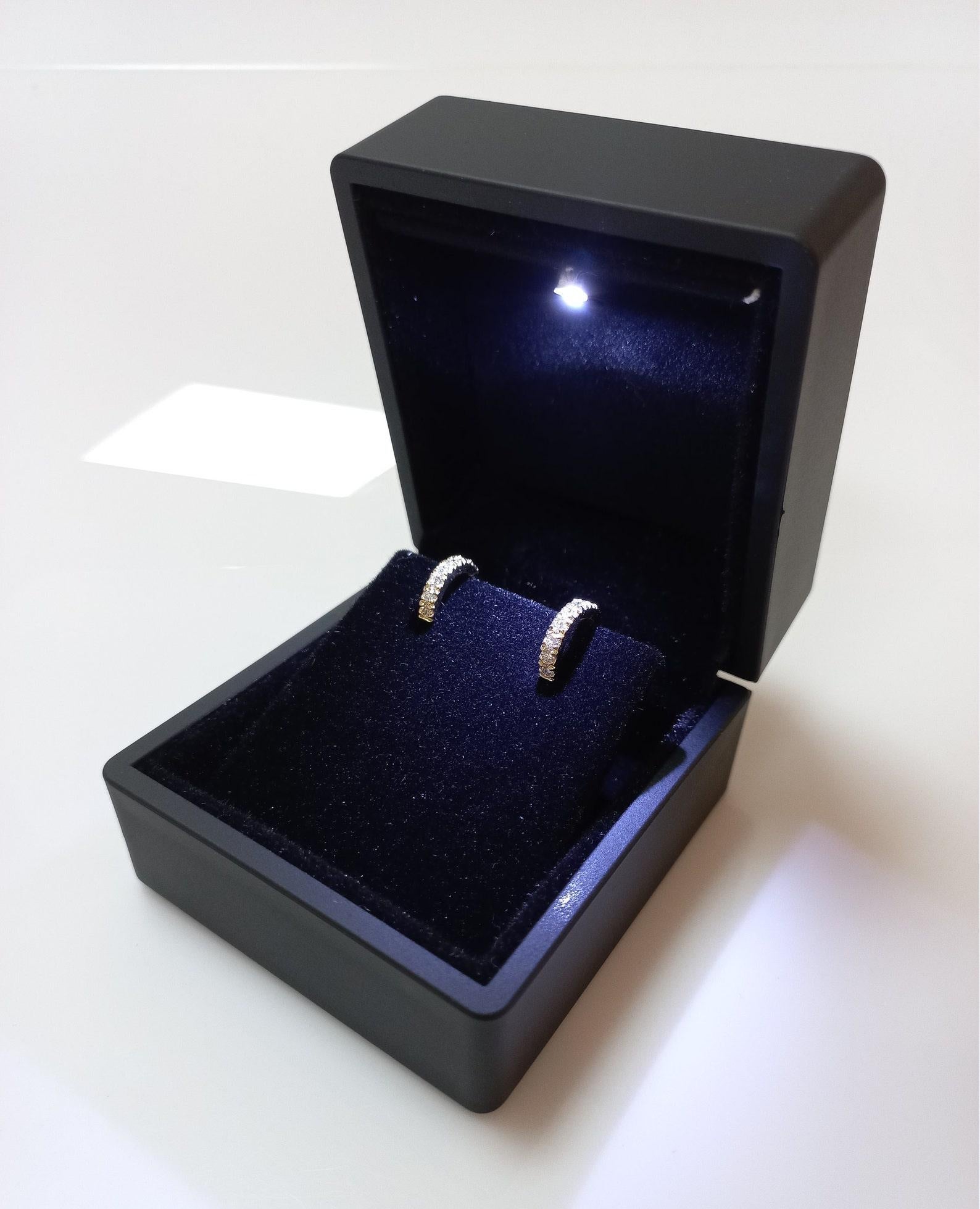 Thick Moissanite Huggies 925 Sterling Silver Tragus Earring Genuine Wedding Gift.

A P P R O X T I M E

All items are custom made to order. Our approx time is about 6 - 10 business days. This can change during peak season

Note: There May Be Little