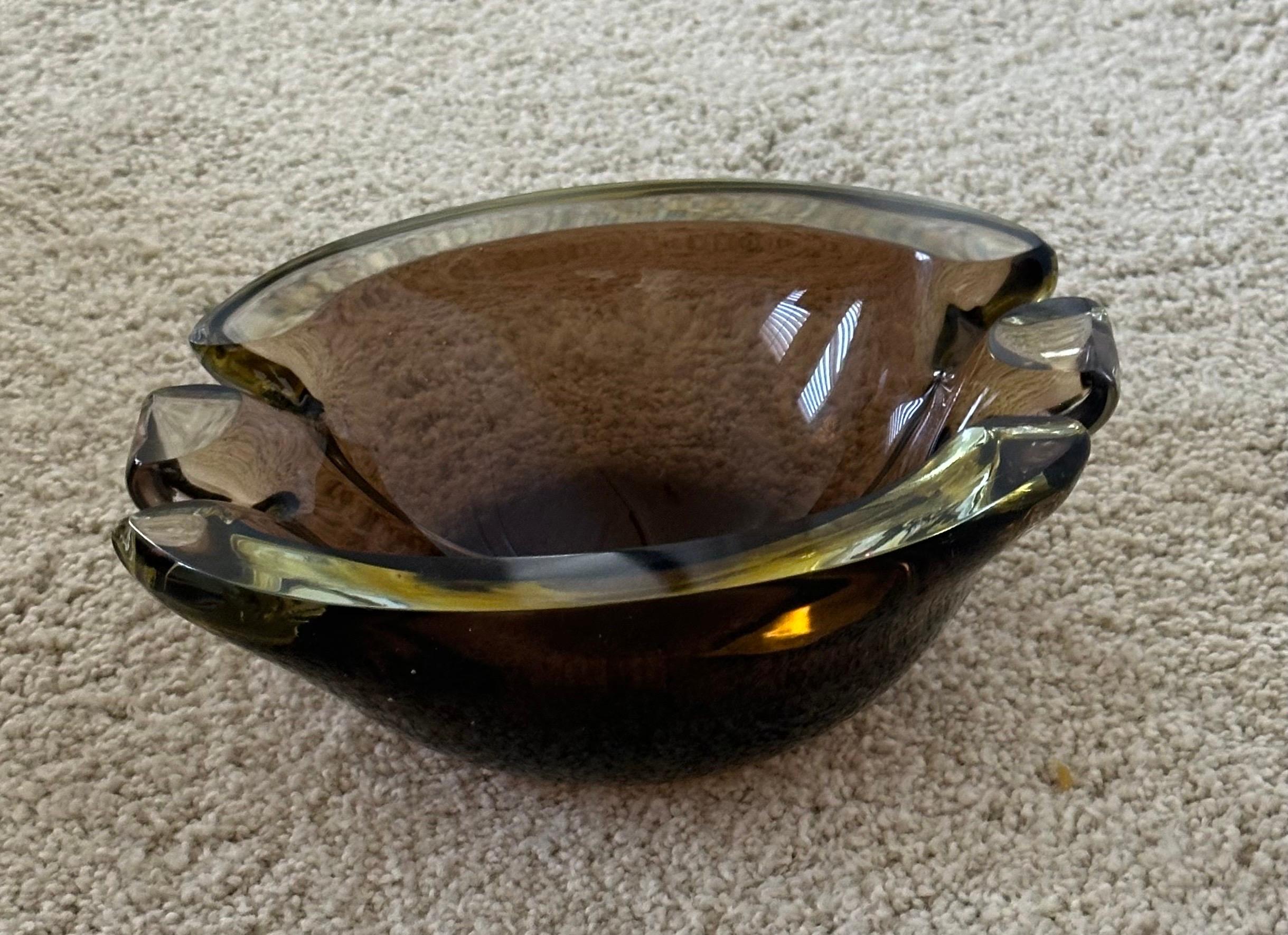 Thick Mouth Blown Sommerso Art Glass Ashtray by Murano Glass In Good Condition For Sale In San Diego, CA