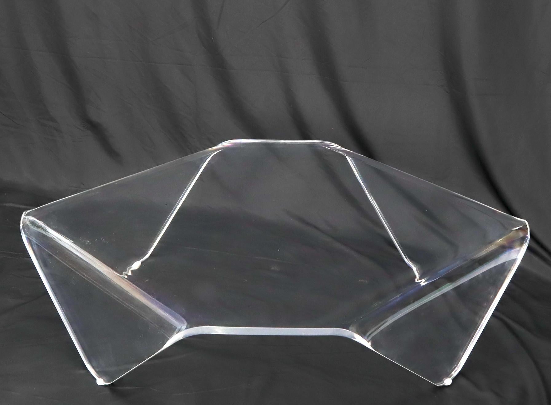 Table basse en lucite pliée en une seule pièce et épaisse en vente 3