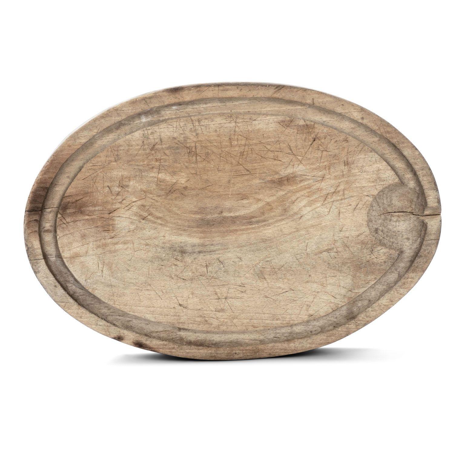 Thick Oval-Shaped Cutting Board In Fair Condition In Houston, TX