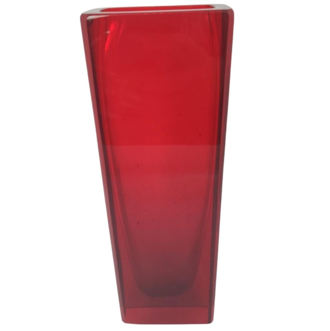 Art Déco Vaso da fiori quadrato rosso spesso in vendita