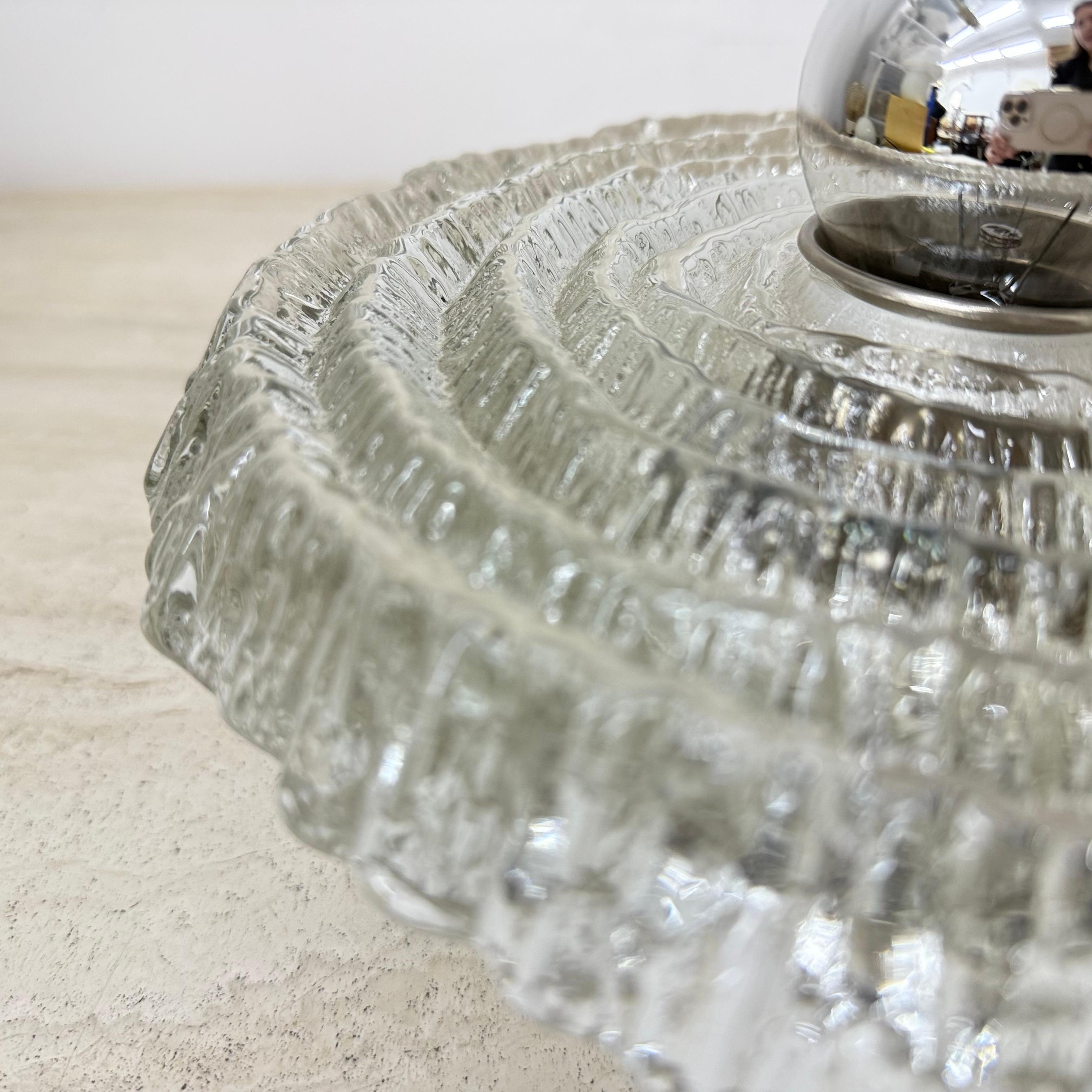 Applique en verre glacé épais et structuré Peill & Putzler , 1970 en vente 5