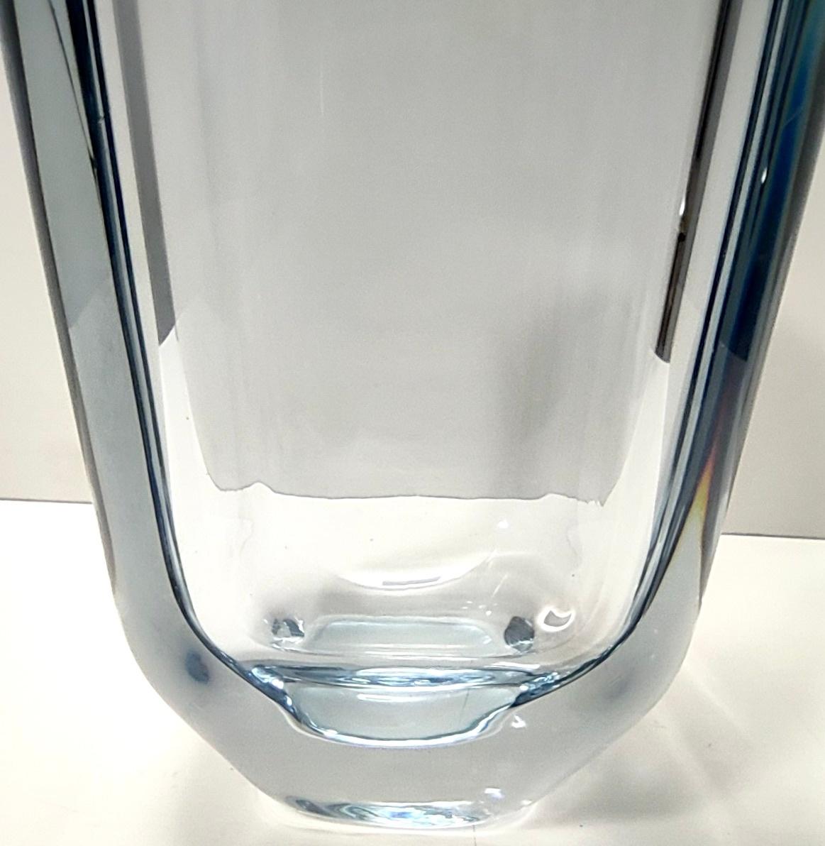 Vase vintage en verre épais transparent de Strombergshyttan, Suède en vente 2