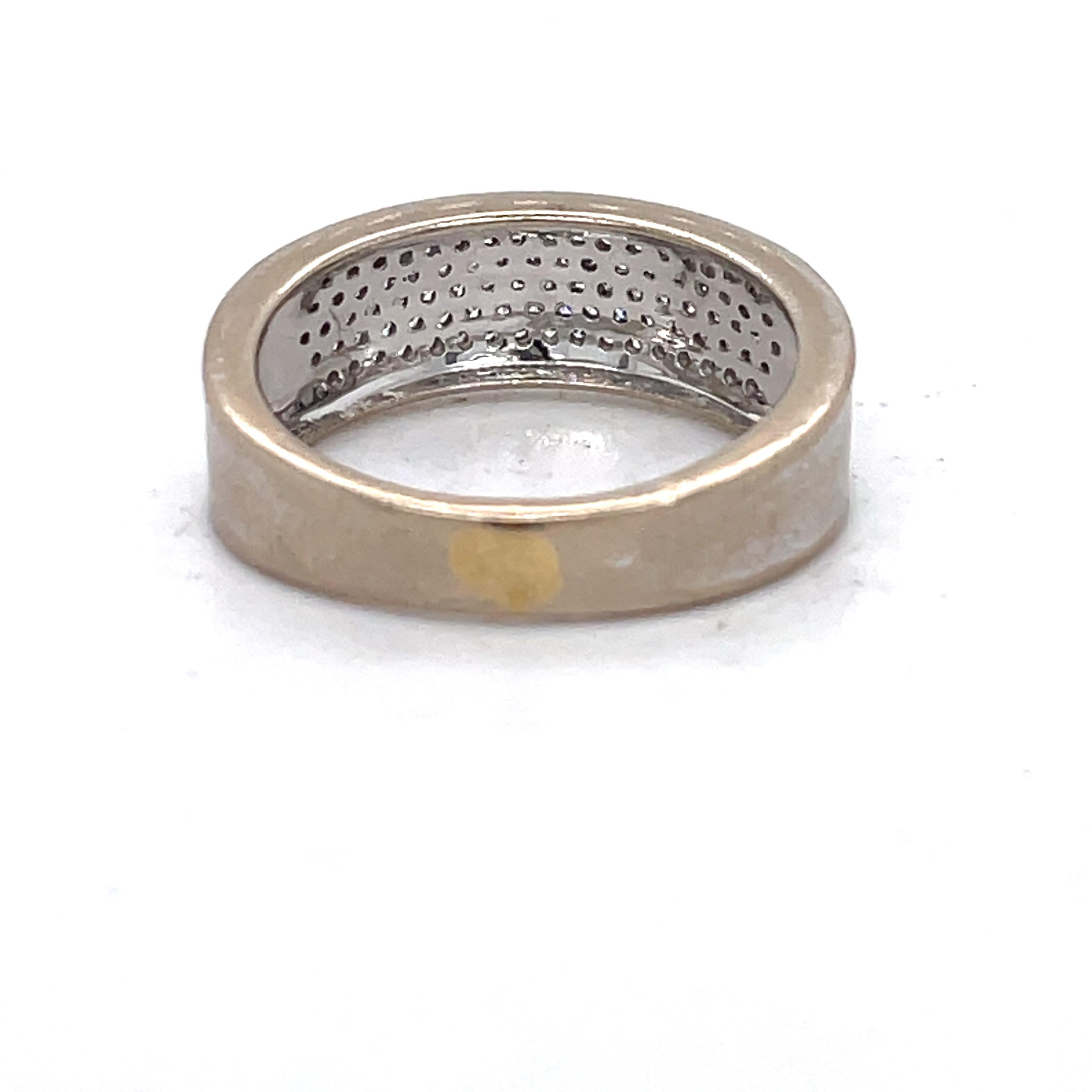 Thick Vintage White Gold Band, 18K, 0.5ct Natural Diamond, Vintage Stacking ring In Excellent Condition For Sale In Ramat Gan, IL