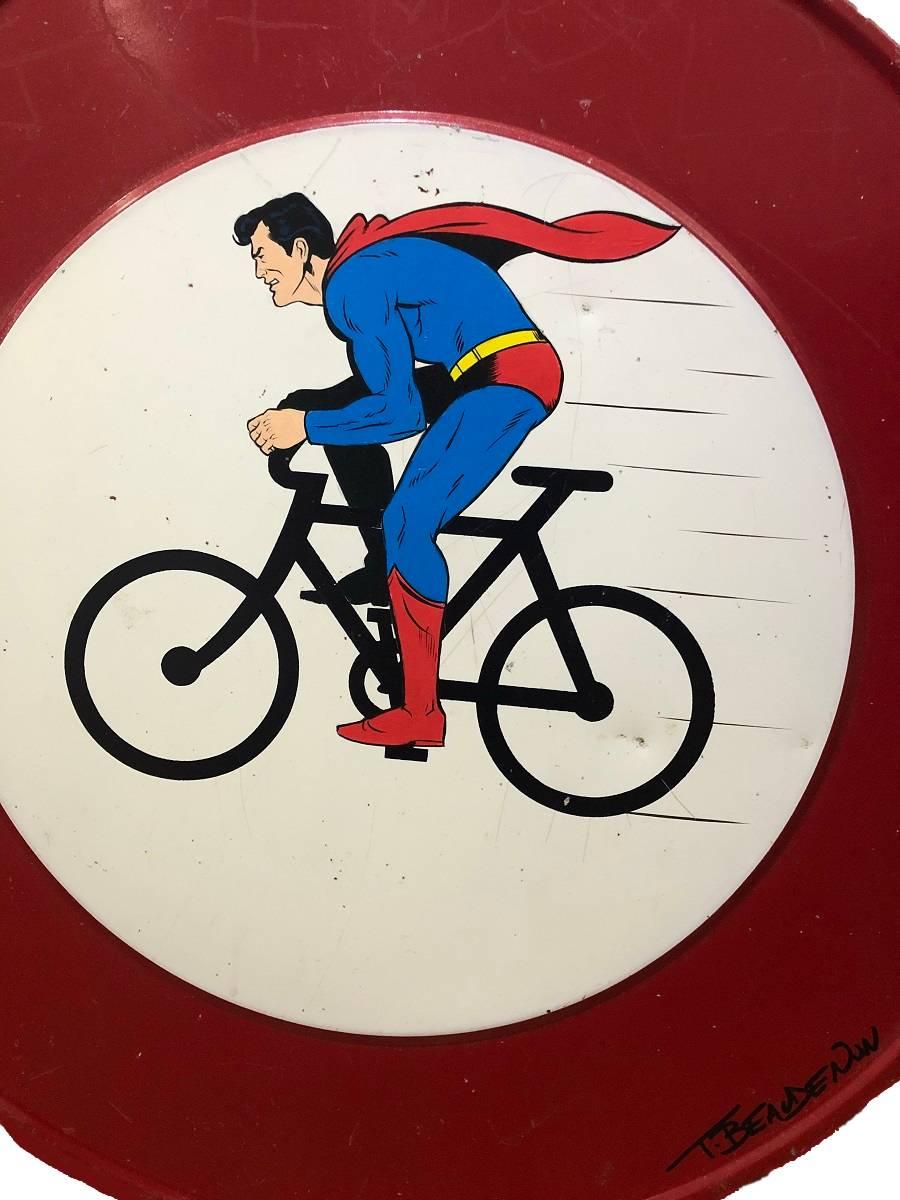 Superman On Bike - Contemporary Painting by Thierry Beaudenon