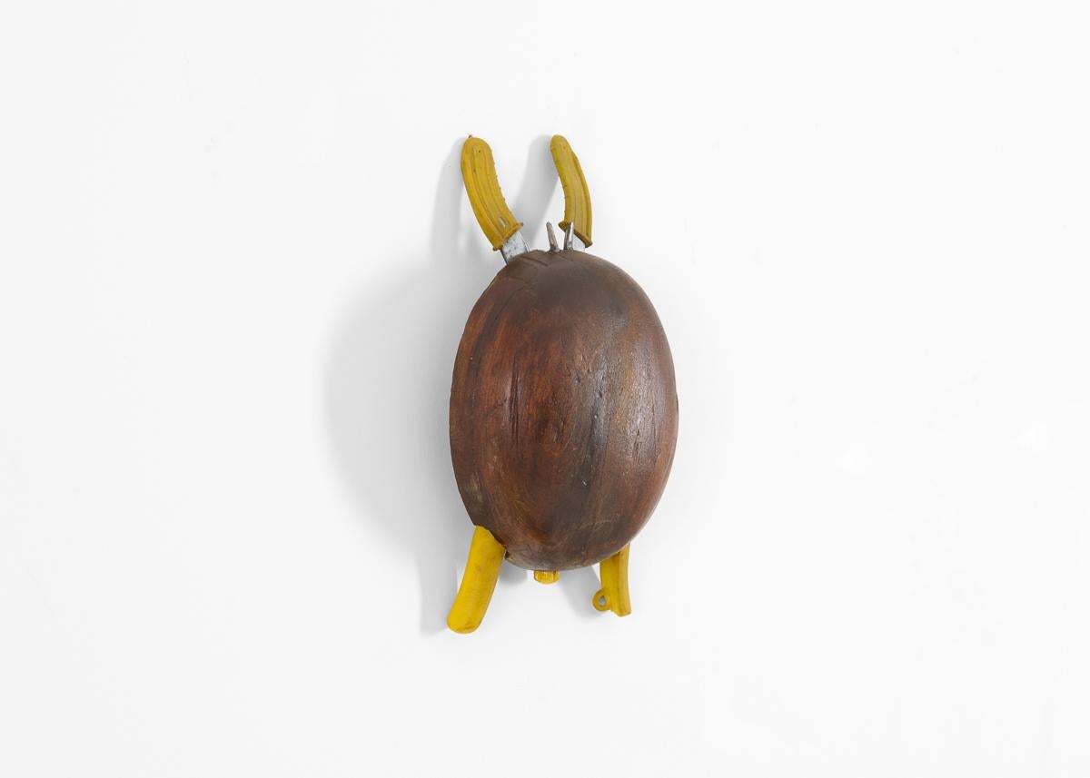 Americano Thierry Despont, Scultura di insetti con oggetti trovati, Stati Uniti, 2007 ca. in vendita