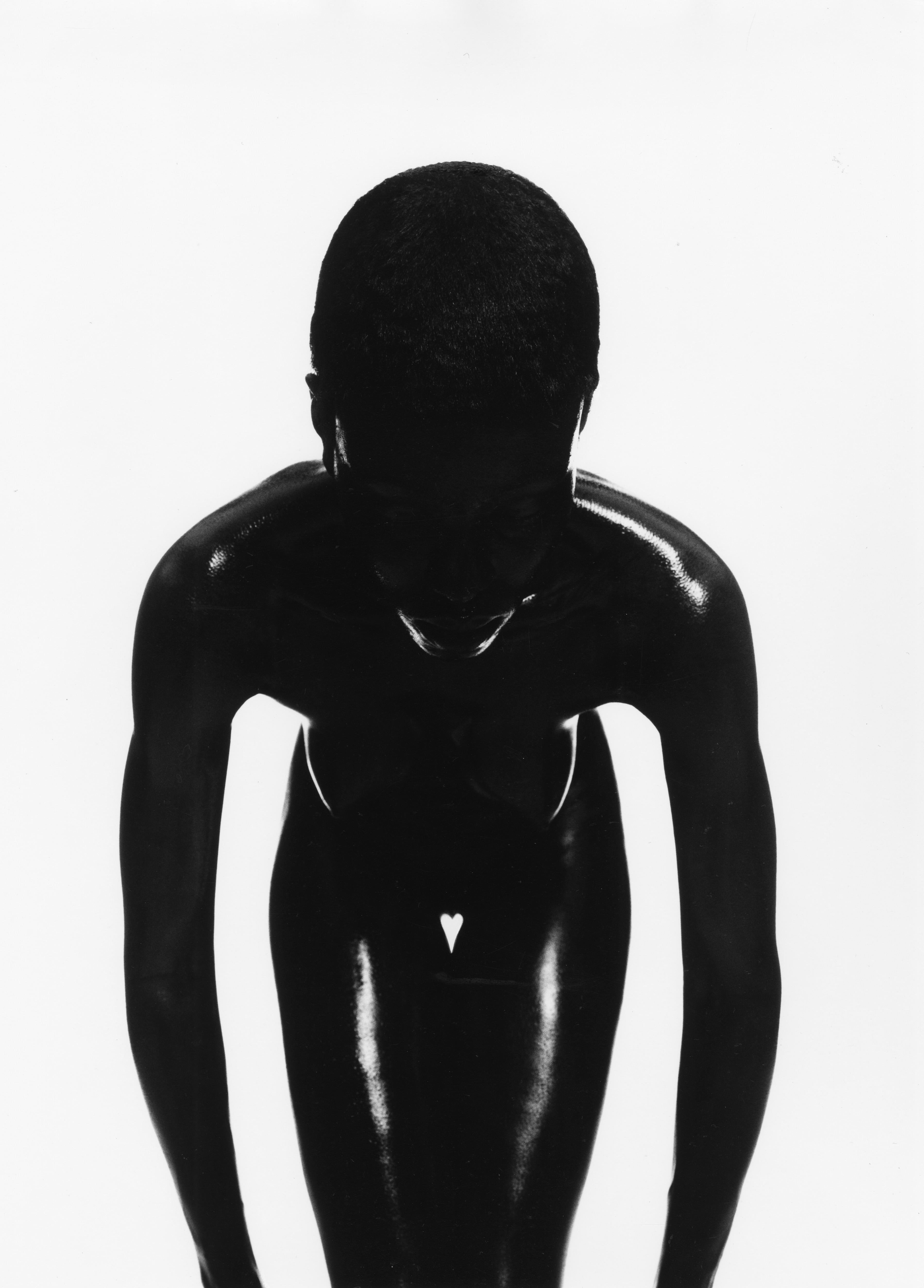 Thierry Le Gouès Black and White Photograph – Tuly, Paris 1994, Paris