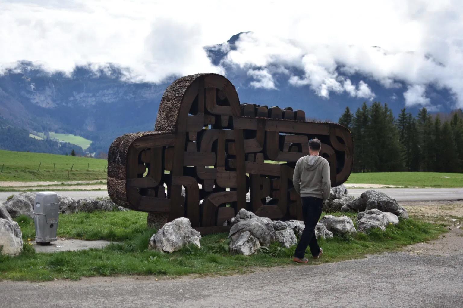 No.020125 di Thierry Martenon -  scultura monumentale in legno, all'aperto, astratta in vendita 3