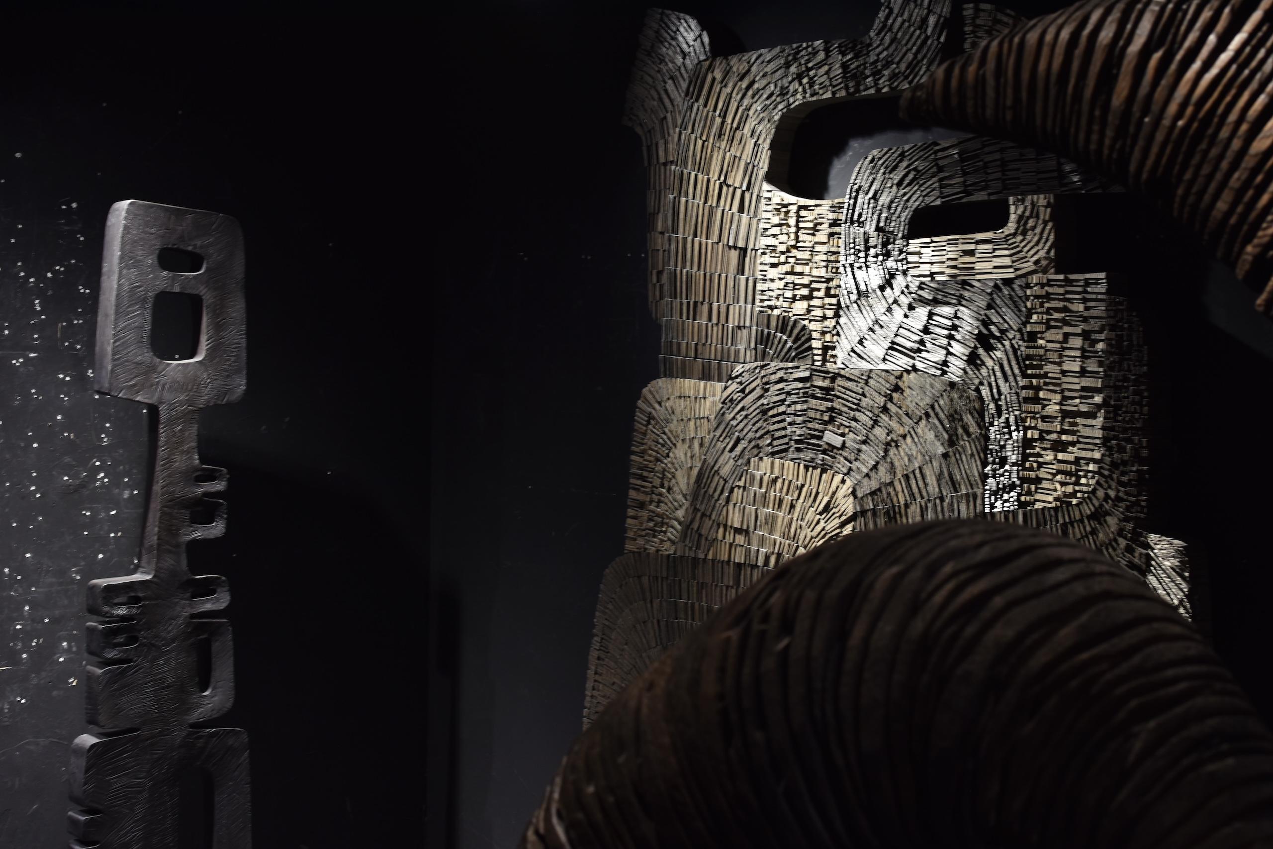 No.061222 di Thierry Martenon - scultura in legno di grandi dimensioni, astratta, geometrica in vendita 13