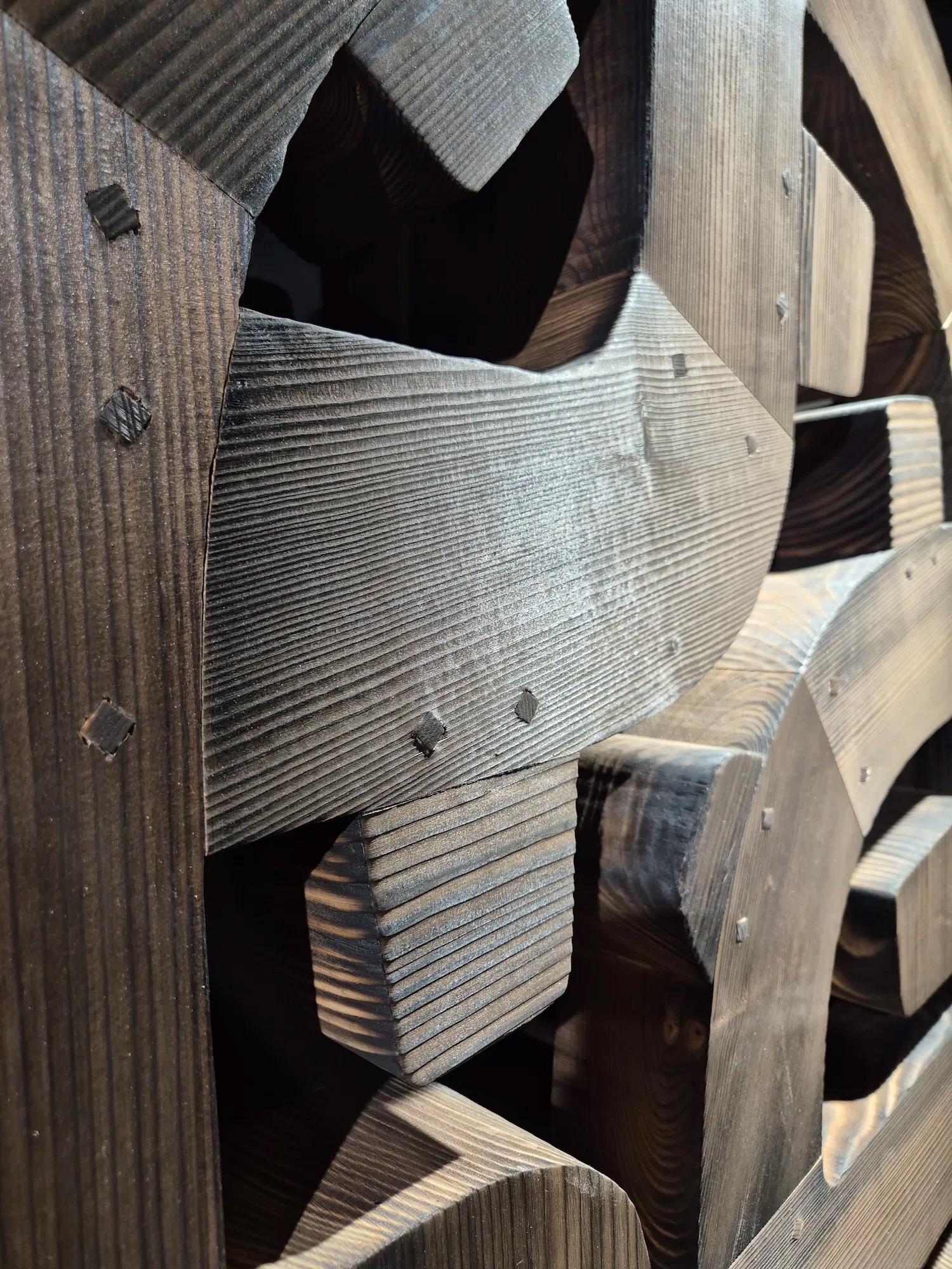 No.090924 de Thierry Martenon - gran escultura de madera, tótem geométrico abstracto en venta 9