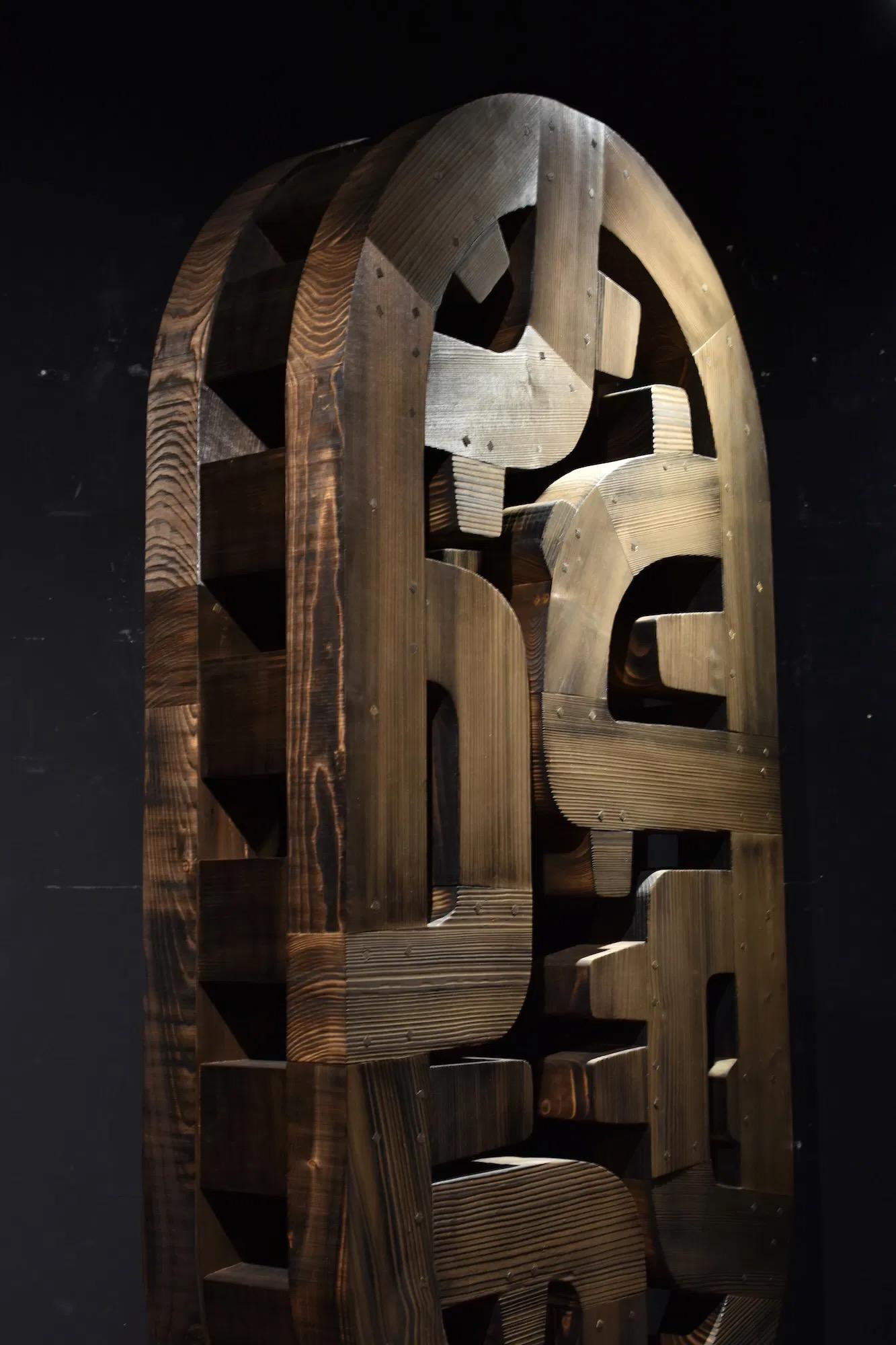 No.090924 de Thierry Martenon - gran escultura de madera, tótem geométrico abstracto en venta 14