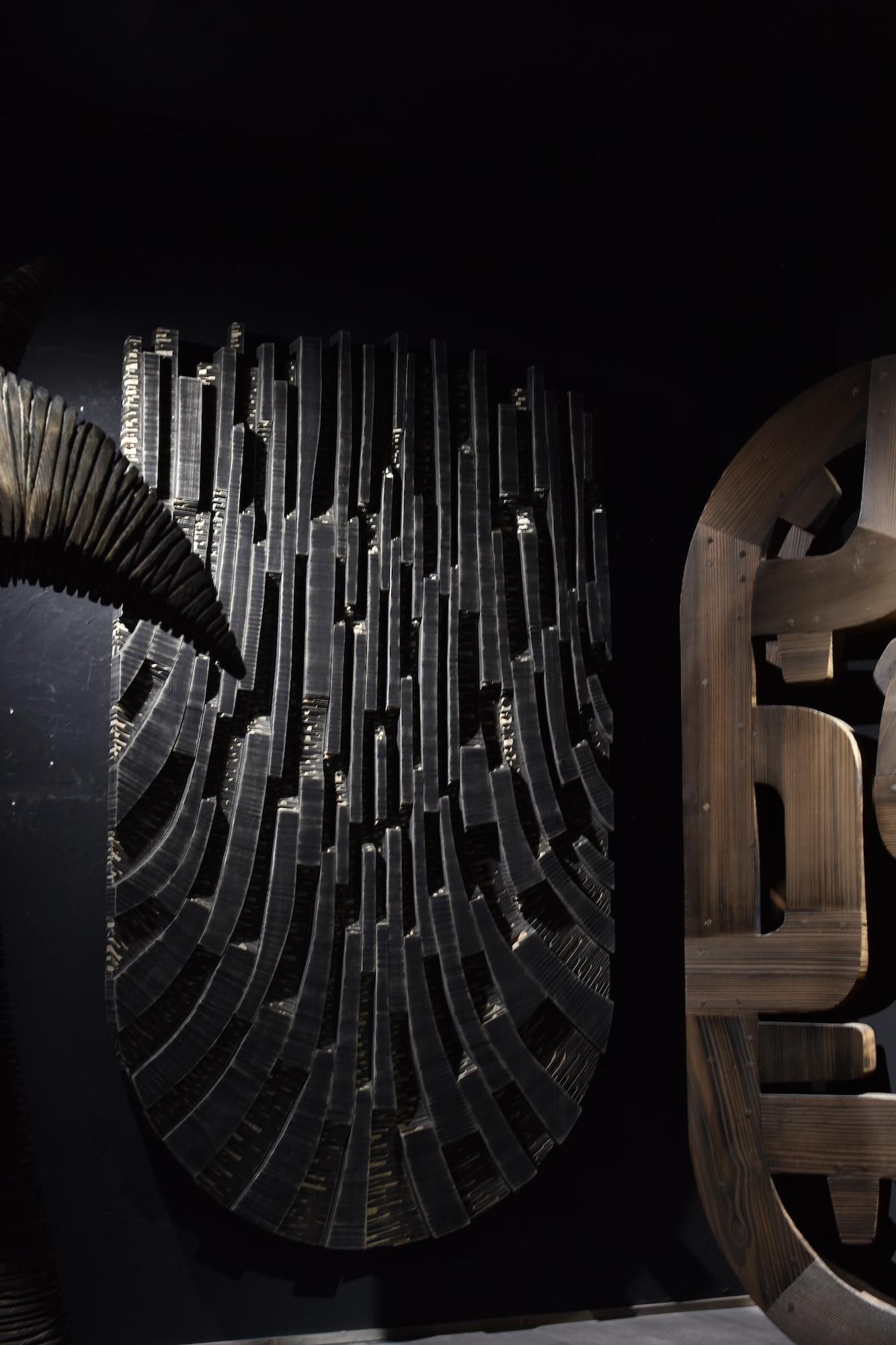 No.201022 di Thierry Martenon - scultura da parete di grandi dimensioni, geometrica astratta, Wood in vendita 11