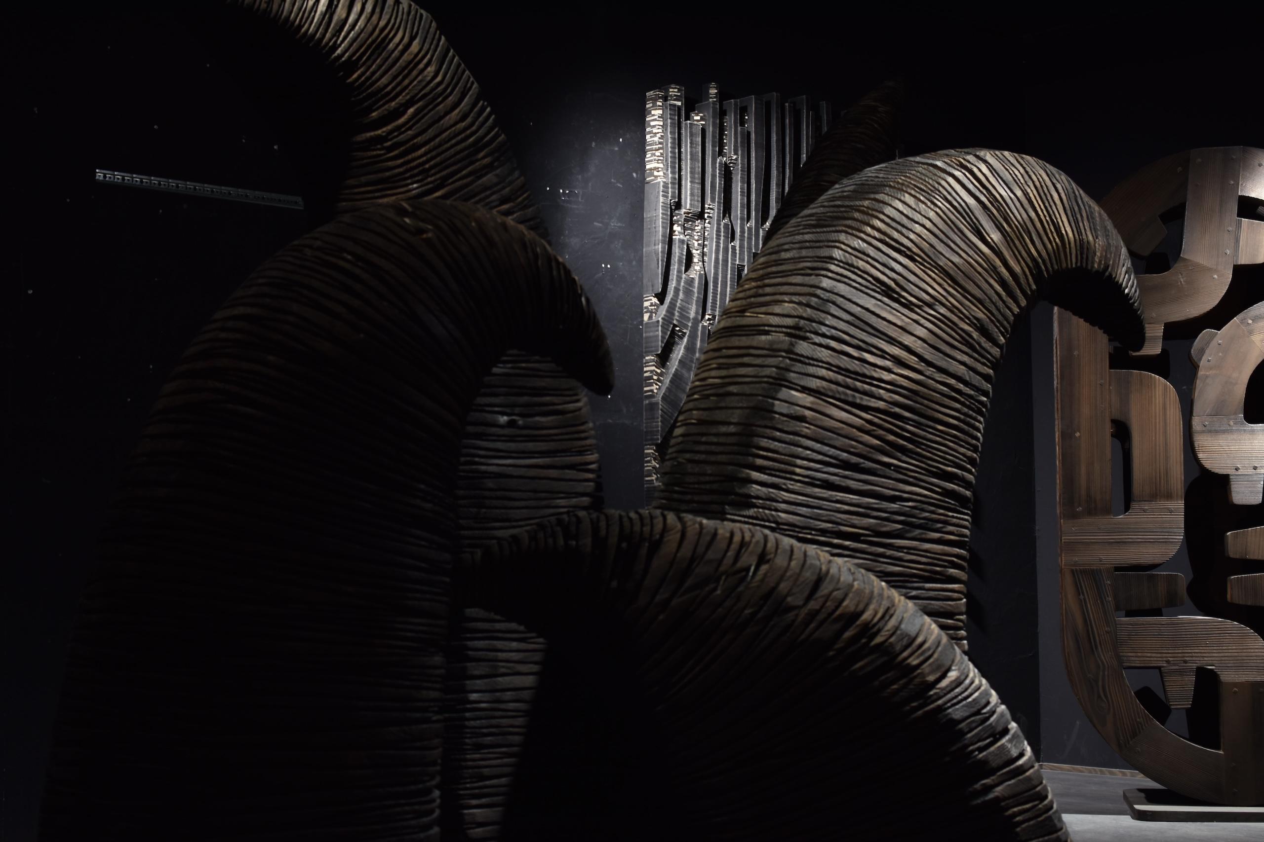 No.201022 di Thierry Martenon - scultura da parete di grandi dimensioni, geometrica astratta, Wood in vendita 12