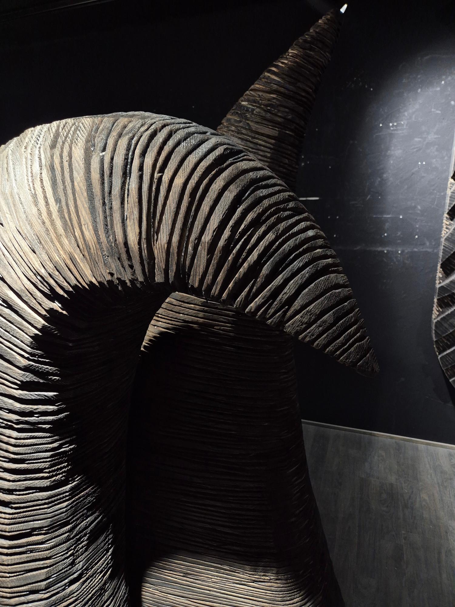 No.210624 di Thierry Martenon - scultura da parete di grandi dimensioni, geometrica astratta, Wood in vendita 10