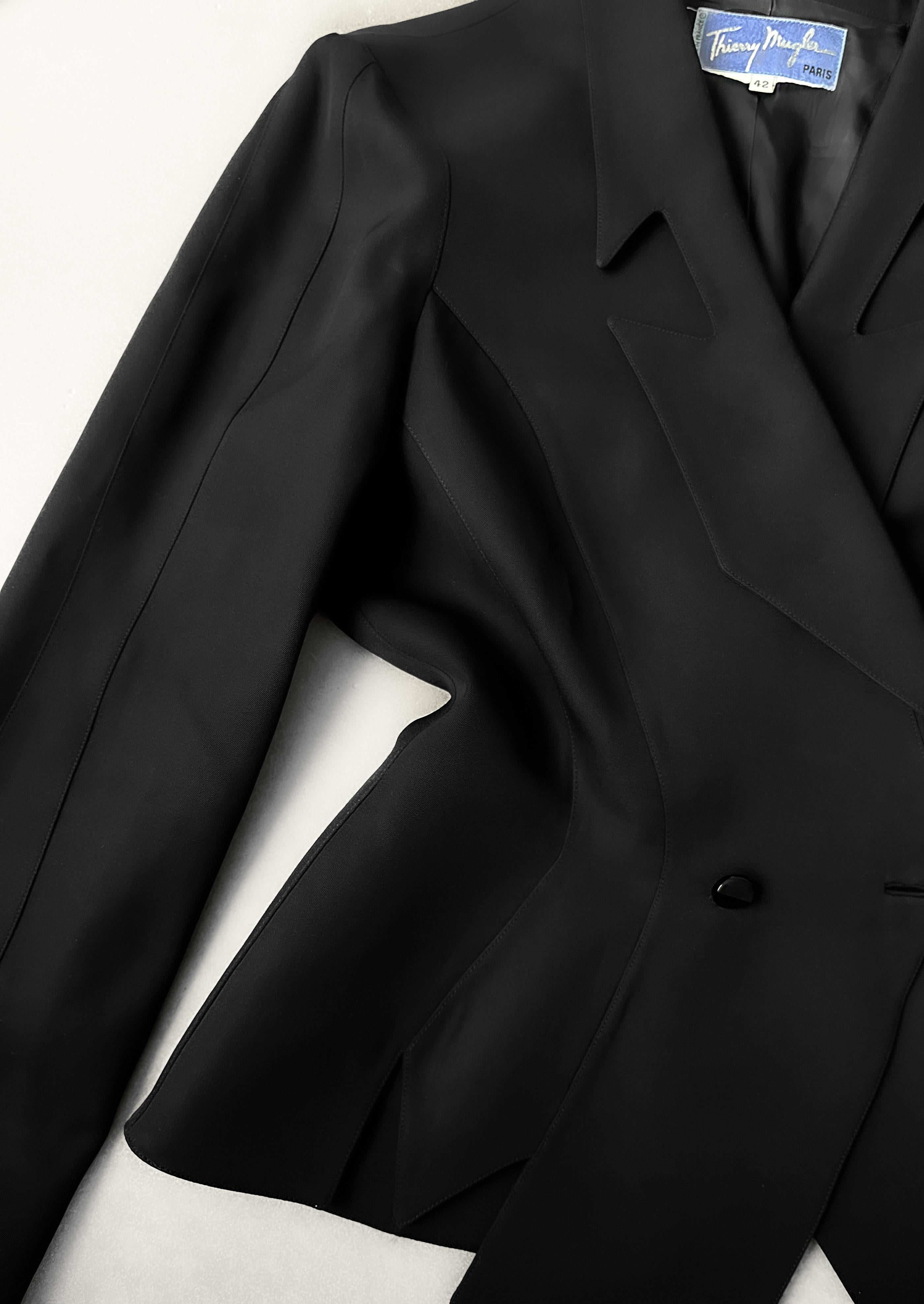 Thierry Mugler FW 1992 Black Dramatic Cutout ZigZag Jacket For Sale 4