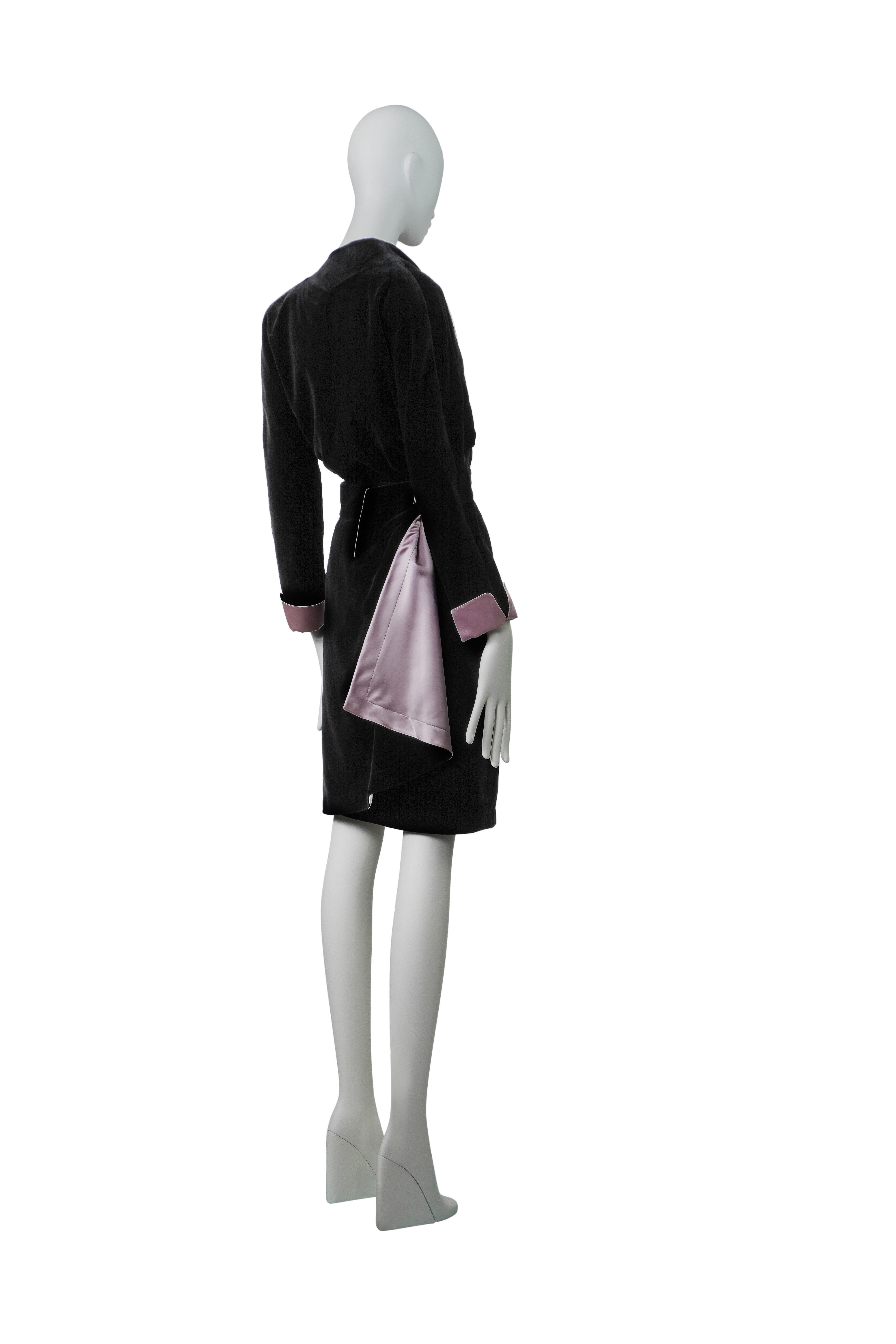 Abito a portafoglio in velluto Thierry Mugler anni '80 con accenti di seta rosa FR38 in vendita 3