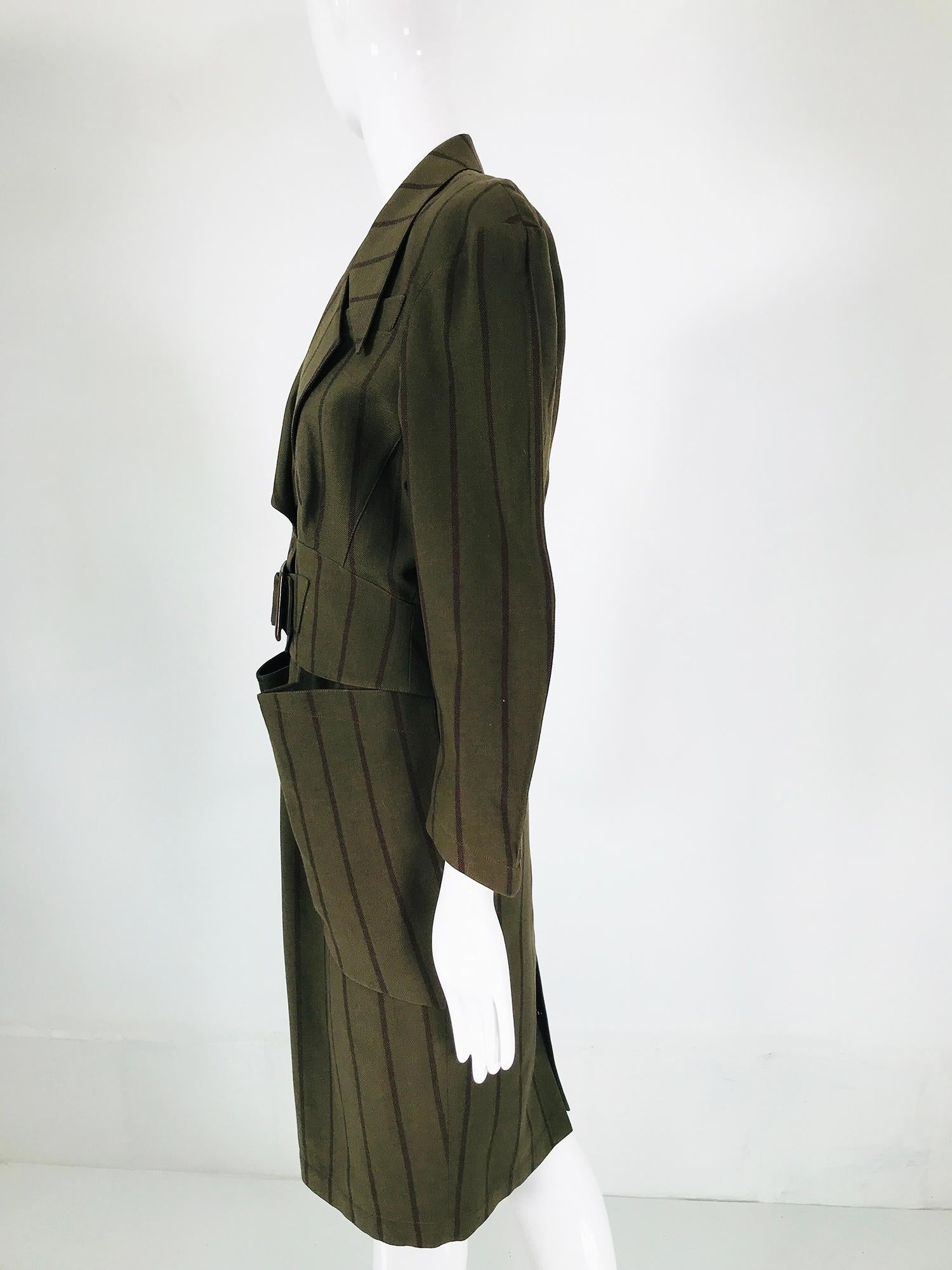 Thierry Mugler - Tailleur jupe à rayures vertes et brunes à taille basse et jupe à boutons-pression, années 1980  en vente 4