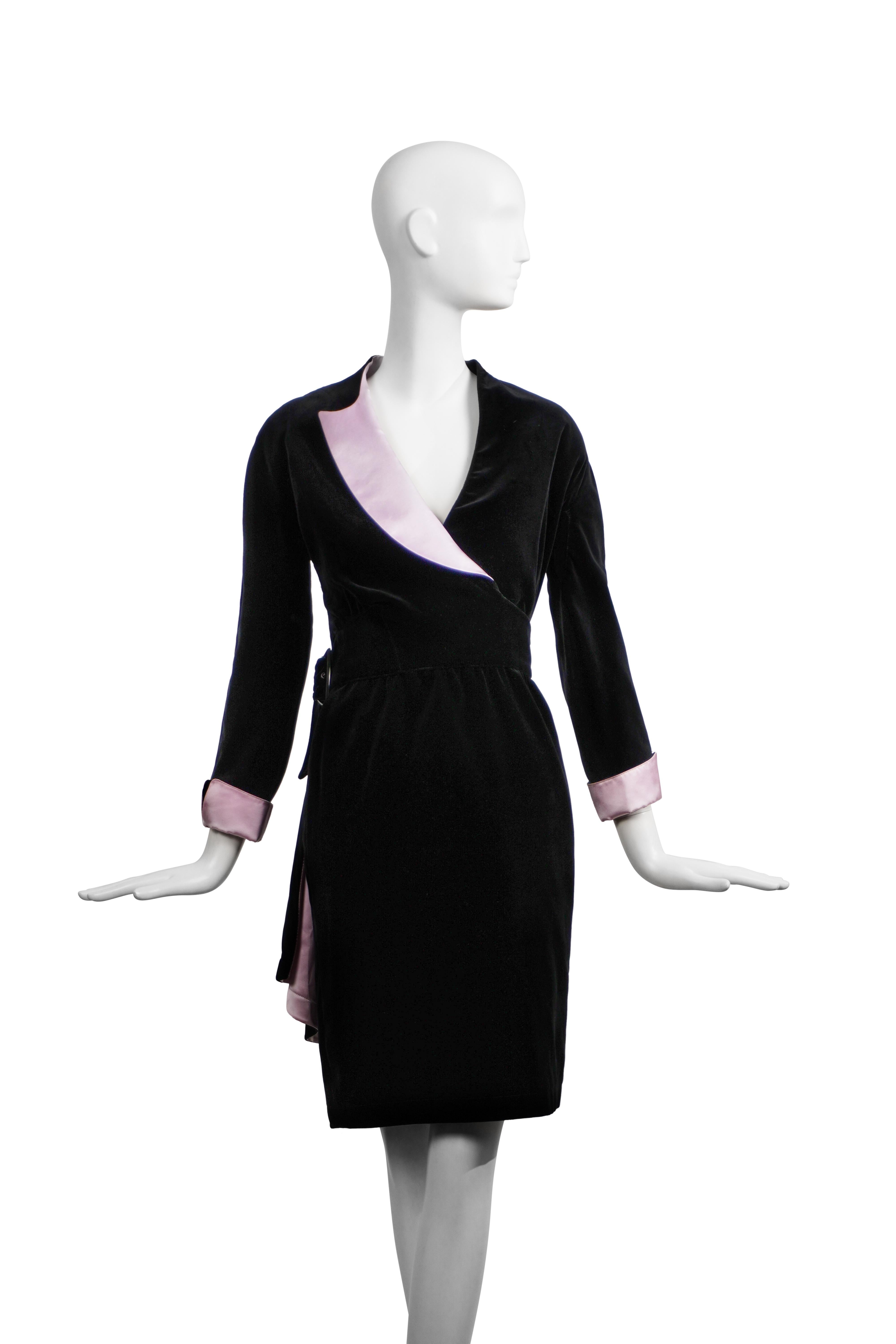 Thierry Mugler 1980s Velvet Wrap Dress with Silk Accents FR38

Brand: Thierry Mugler
Designer: Thierry Mugler
Collection: 1980s
Material: Velvet / Silk
Color: Black / Pink
Size: FR38
Made in France

From Thierry Mugler’s transformative 1980s period,