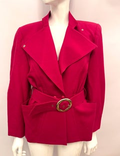 Thierry Mugler, 1989–1990, rosafarbene Wolljacke in Himbeerrot