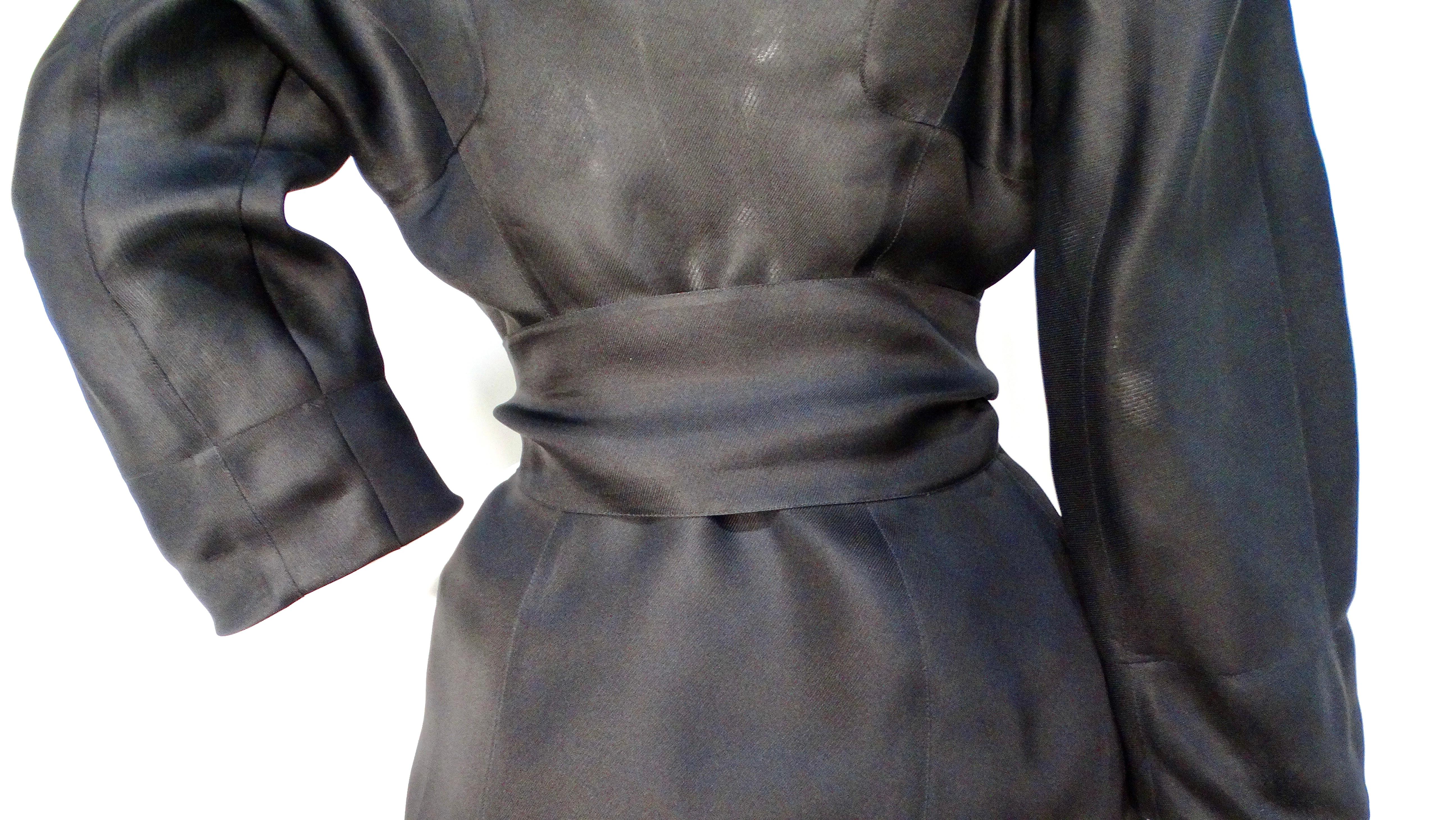 Thierry Mugler 1990s Giacca con cintura in seta nera e rosa trasparente in vendita 2