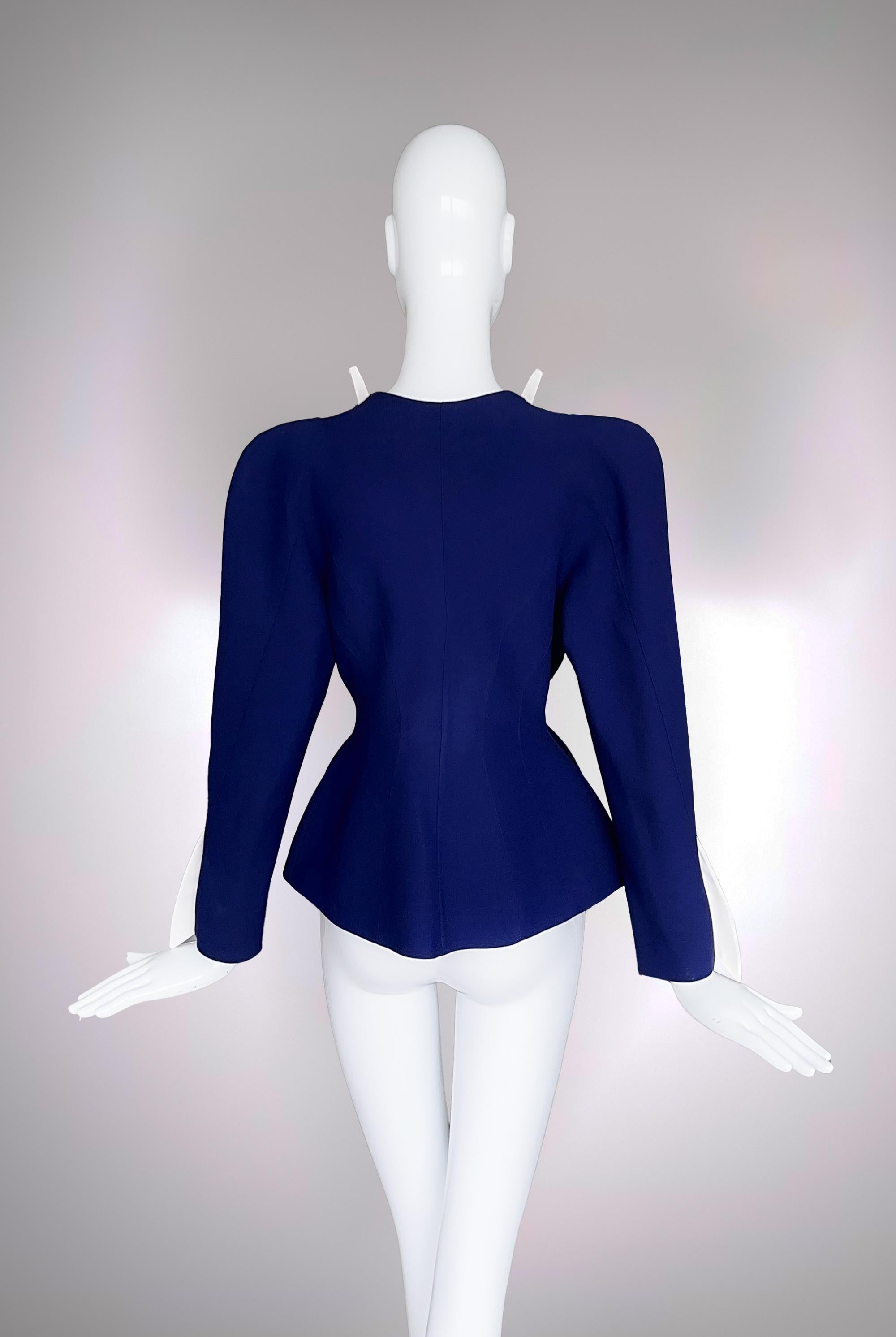 Thierry Mugler 1993 Jacke, seltenes skulpturales, dramatisches, dramatisches Kragen im Angebot 2