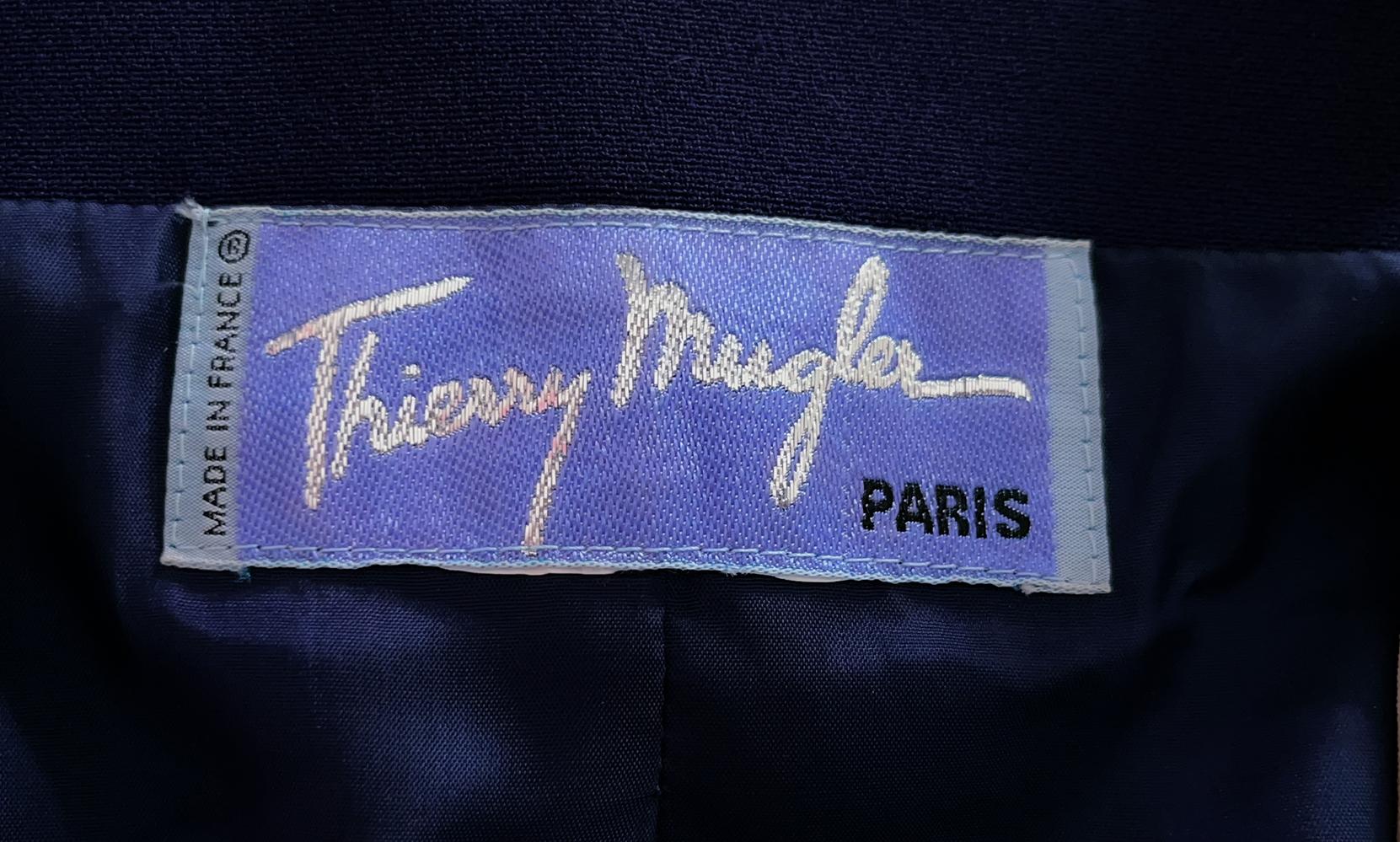 Thierry Mugler 1993 Jacke, seltenes skulpturales, dramatisches, dramatisches Kragen im Angebot 3