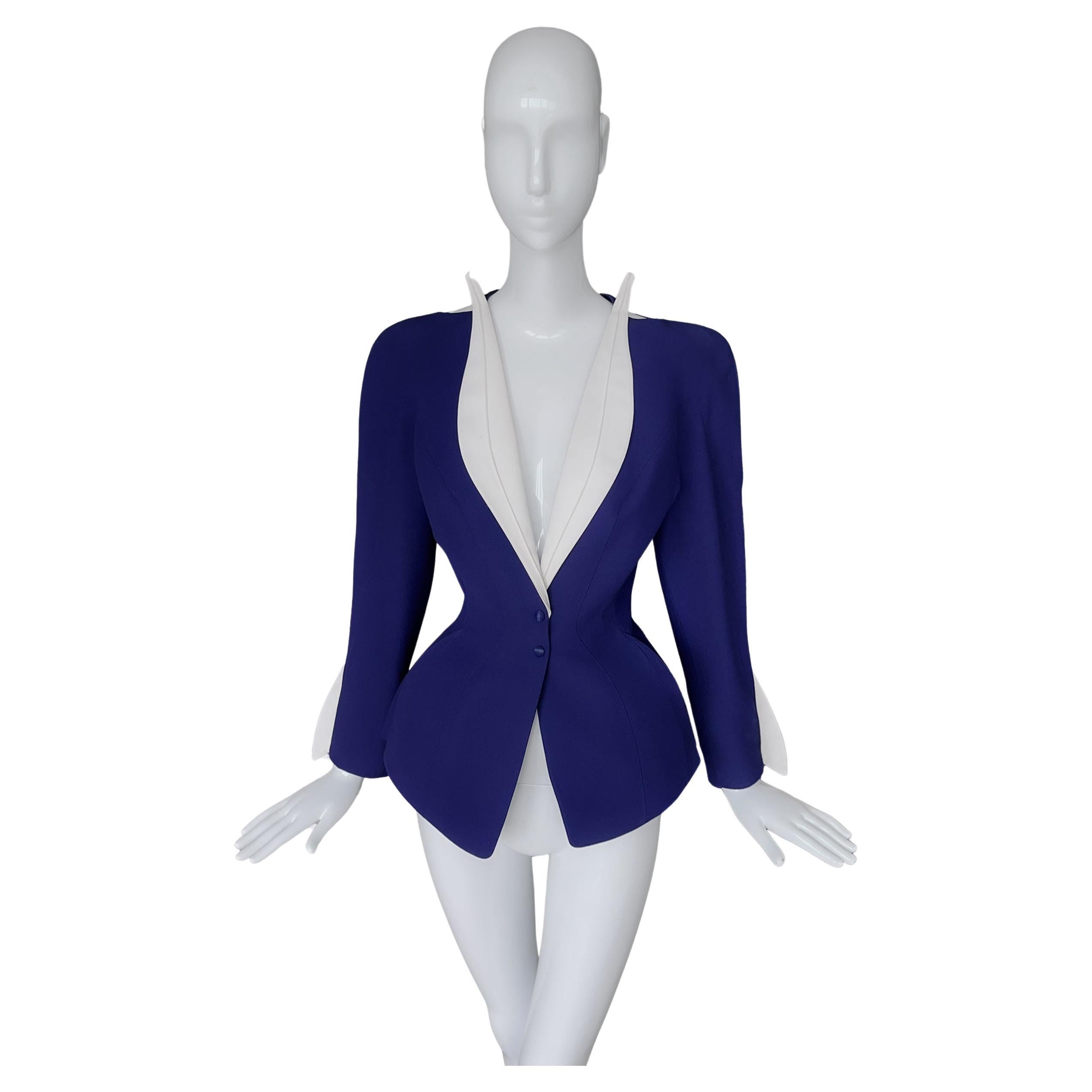 Thierry Mugler 1993 Jacke, seltenes skulpturales, dramatisches, dramatisches Kragen im Angebot