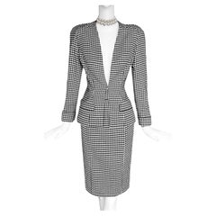 Thierry Mugler 1995 Houndstooth Star Ensemble Naomi Runway Skirt Suit