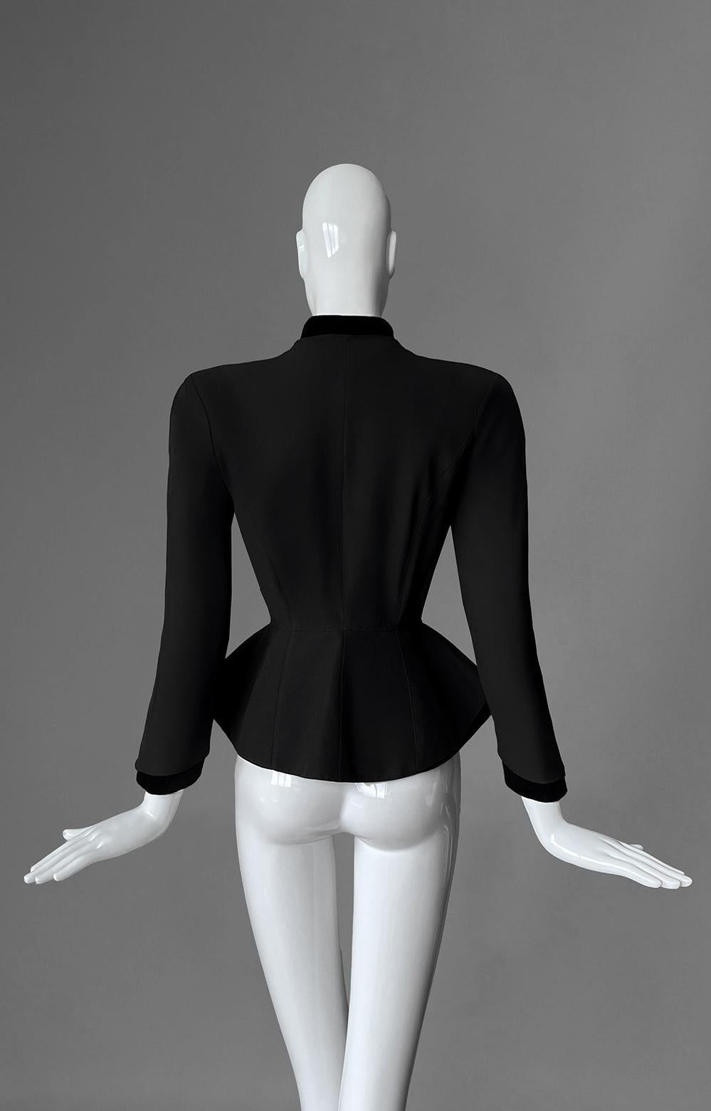 Thierry Mugler 1995 Sculptural Black Jacket In condizioni buone in vendita a Berlin, BE