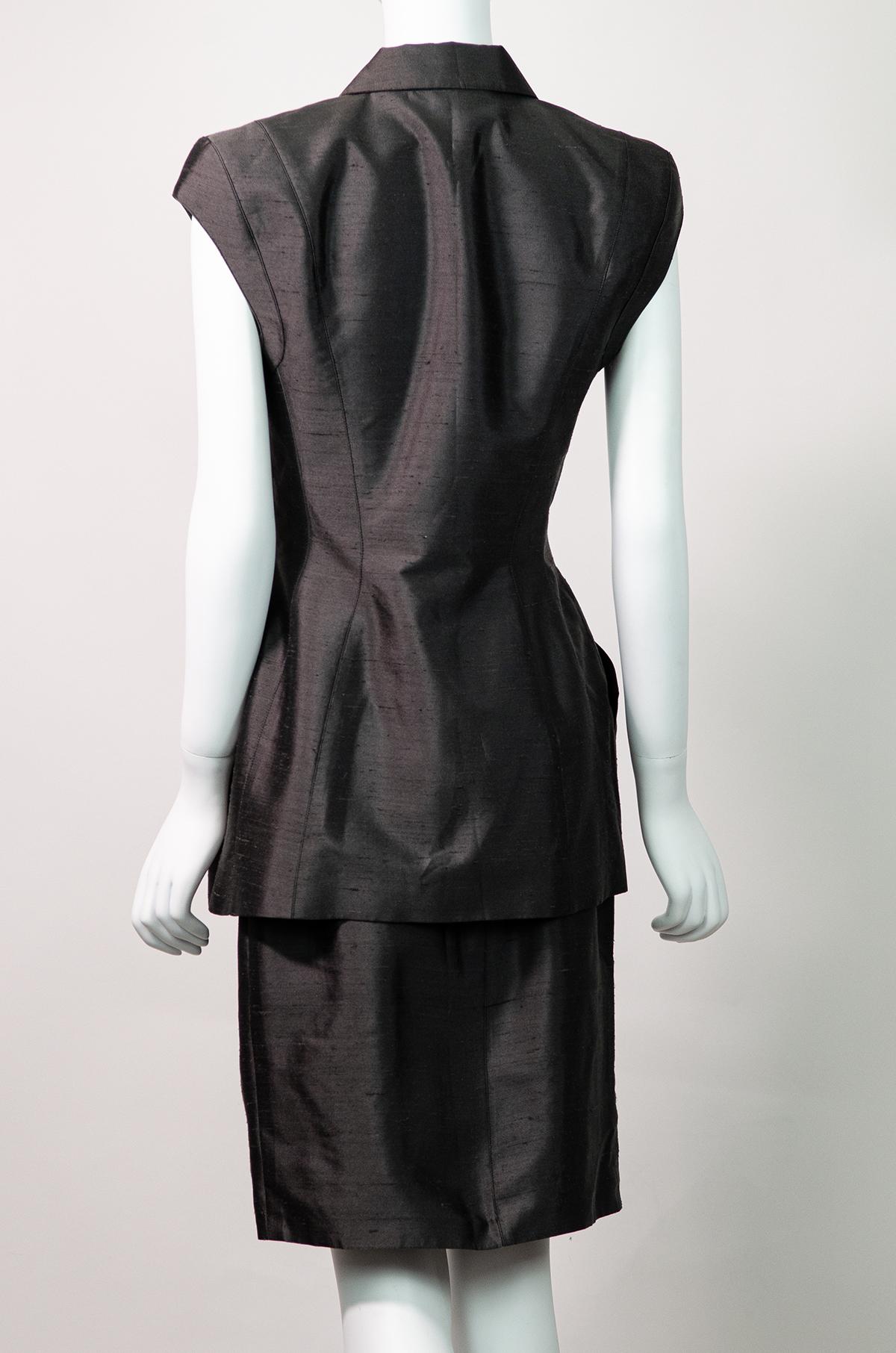 THIERRY MUGLER Tailleur jupe en soie texturée grise style futuriste, 1998 Excellent état - En vente à Berlin, BE