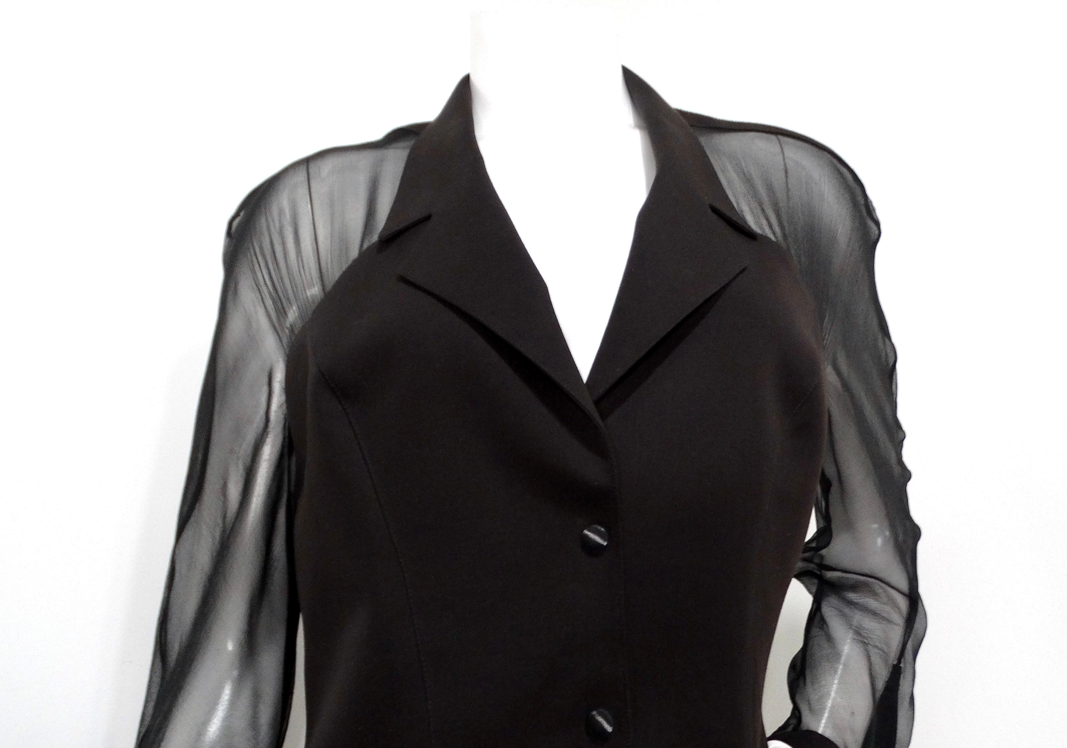 Noir Thierry Mugler Robe boutonnée noire avec manches en soie circa 1990 en vente