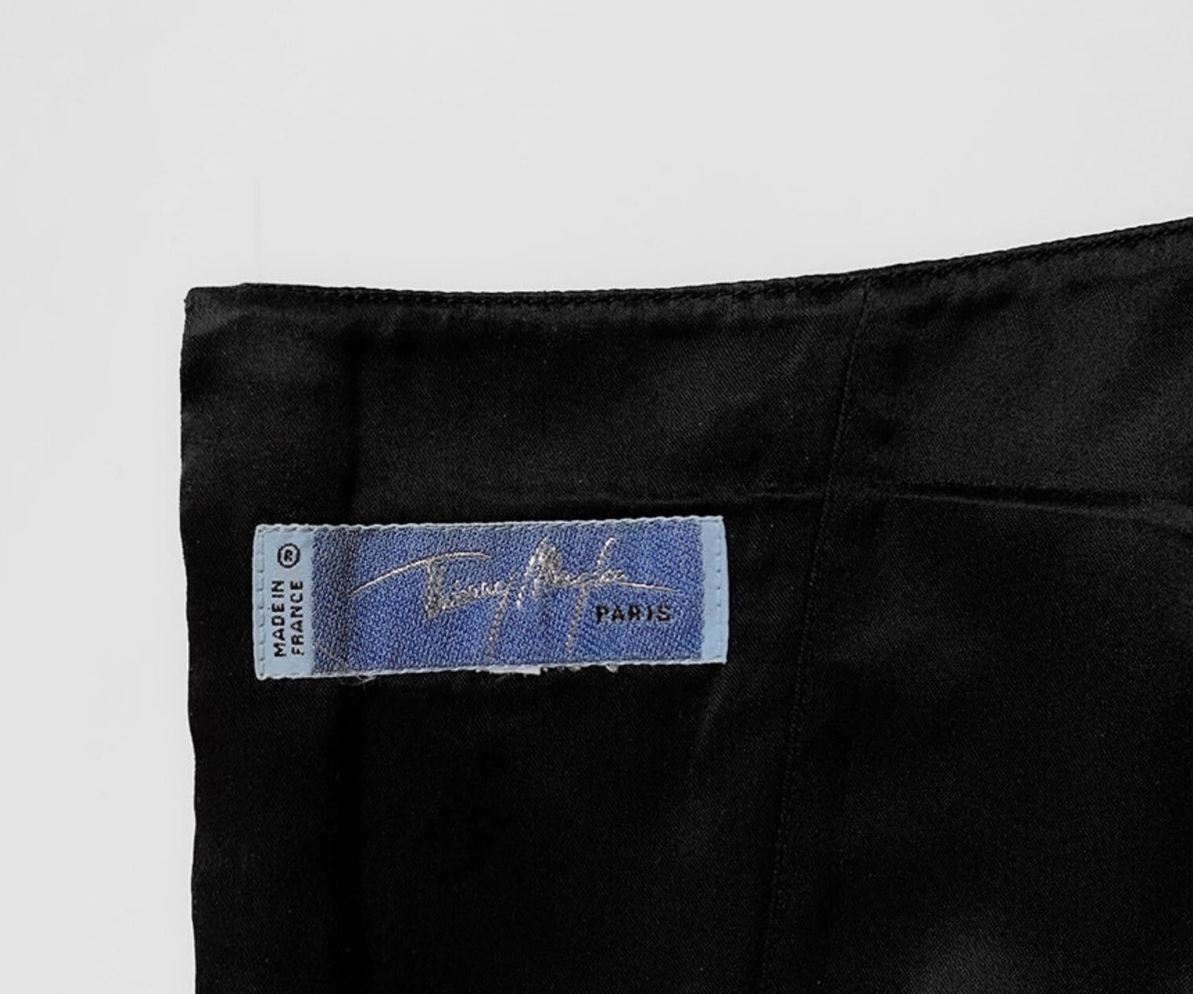Thierry Mugler Black Corset Top Elegant 90s Vintage Chic Lace Bustier For Sale 4