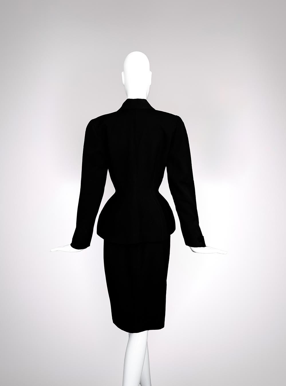 Thierry Mugler Traje Negro SS 1999 Les Salades Detalles Cromados Chaqueta Falda en venta 3