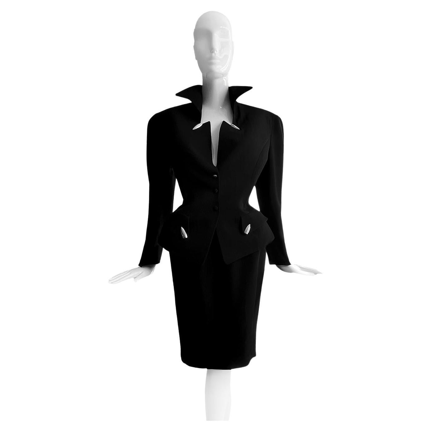 Thierry Mugler Hiver Buick Collection FW 1989 Black Dramatic Bullet Jacket  For Sale