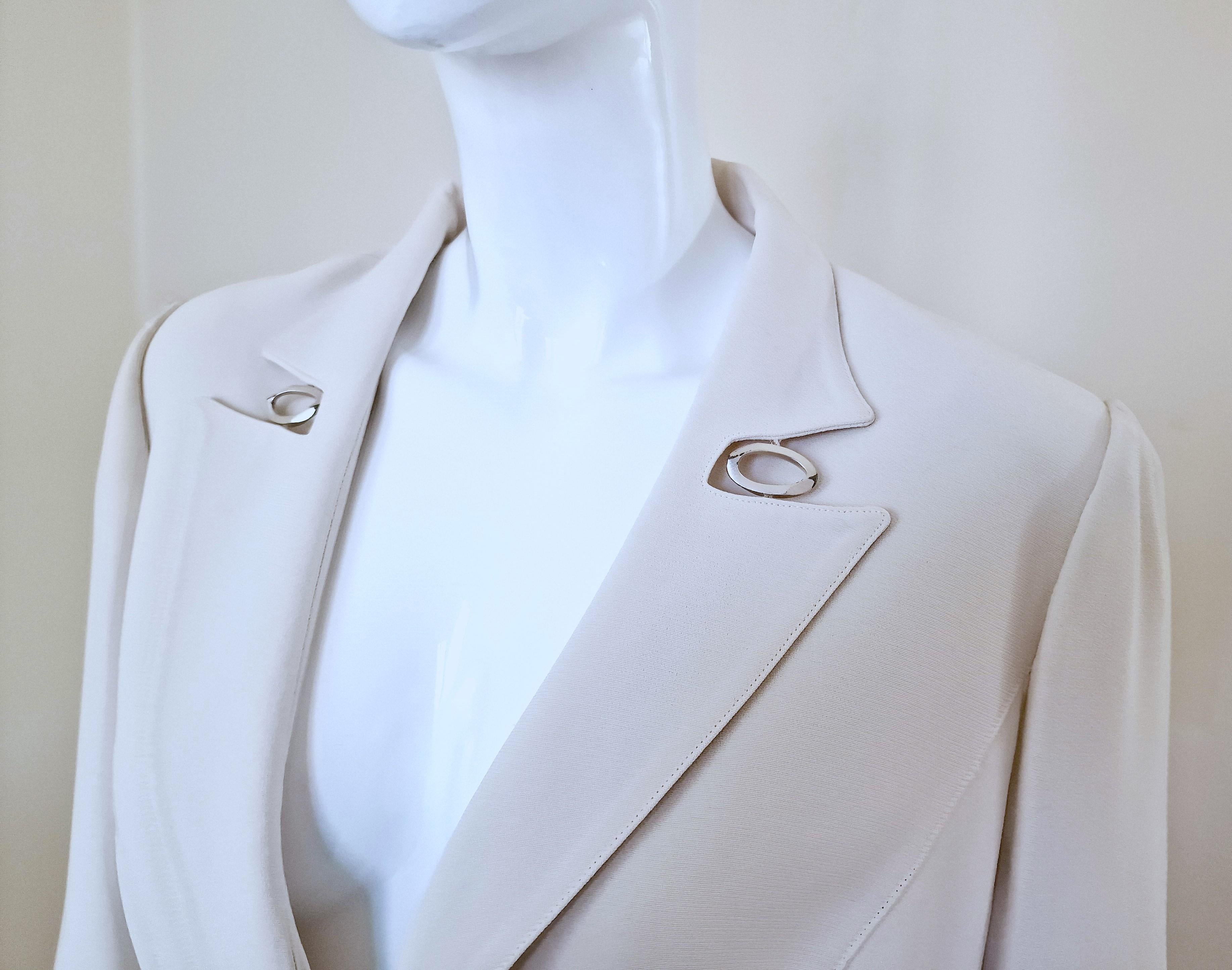 Women's Thierry Mugler Chain Runway Evening Couture White Wasp Waist Large Blazer Jacket For Sale