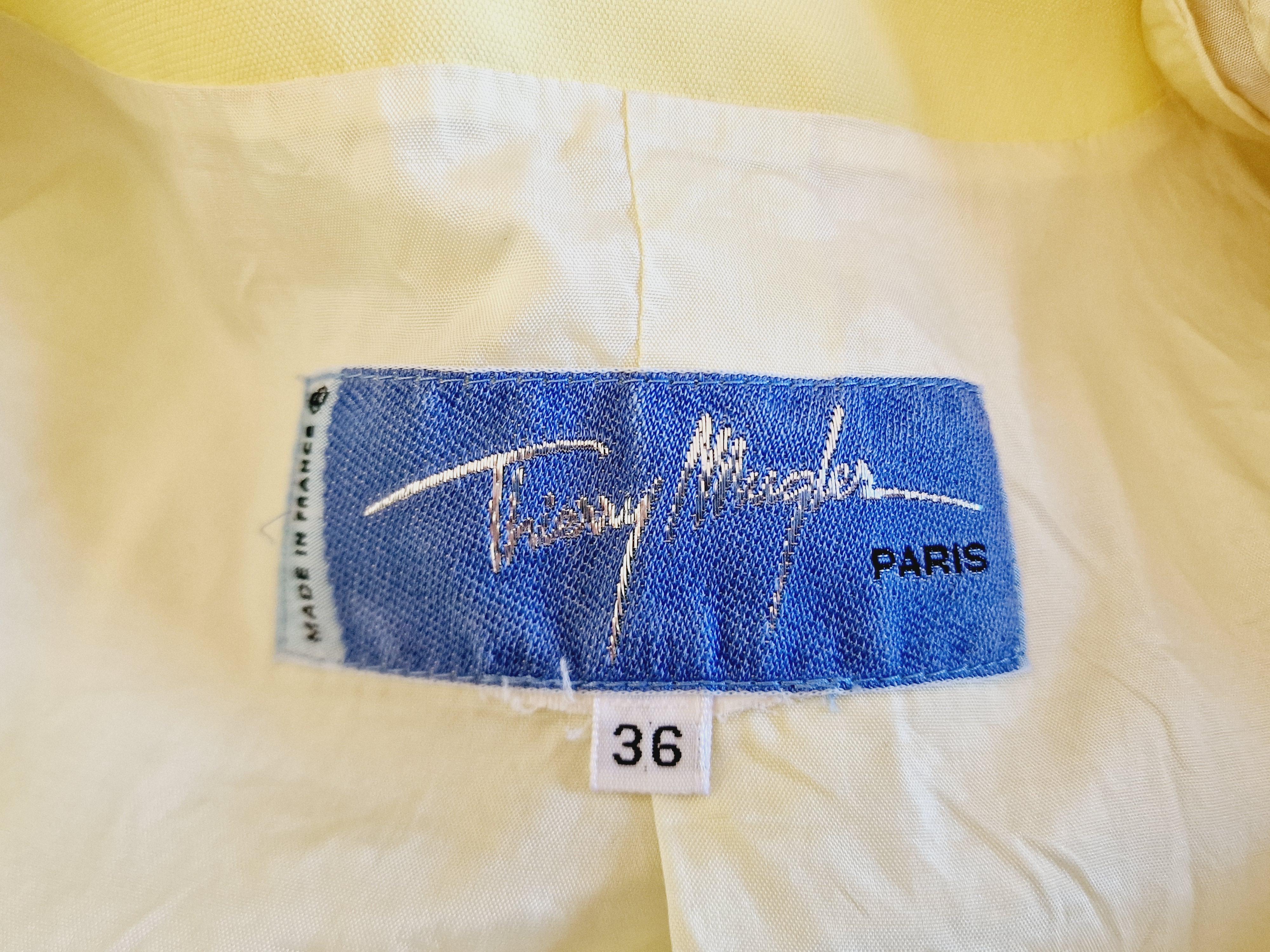 Thierry Mugler Abend Couture Gelbe X-große XS Blazerjacke mit Kette Laufsteg im Angebot 9