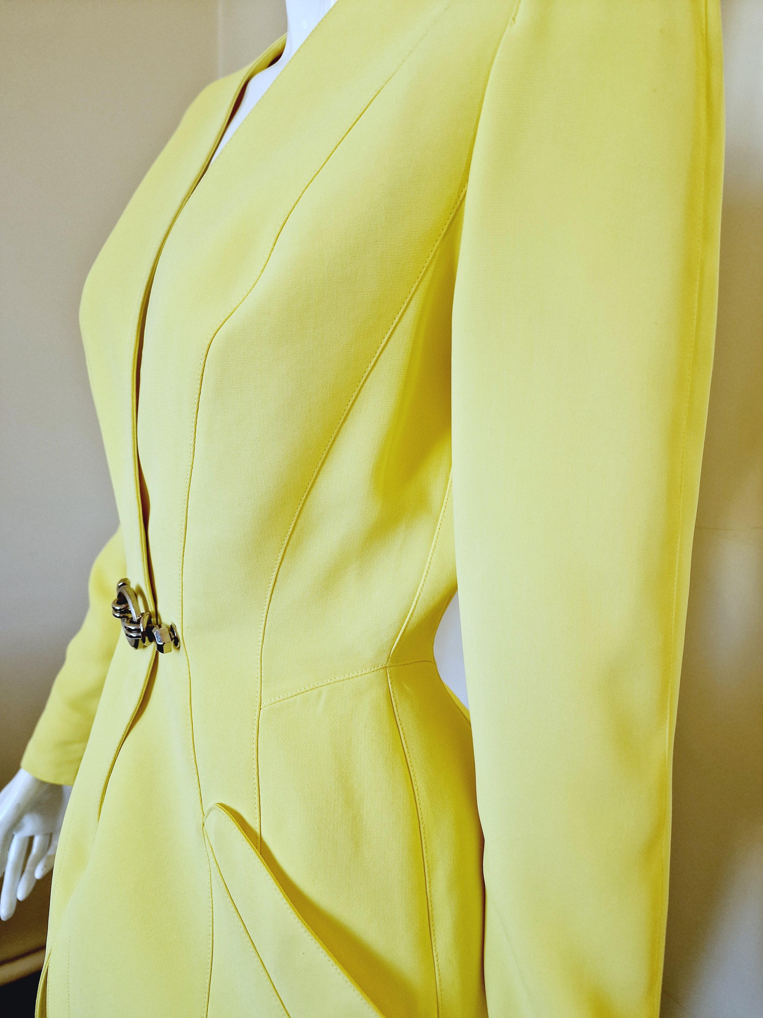 Thierry Mugler Chain Runway Evening Couture Yellow X-small XS Blazer Jacket For Sale 2