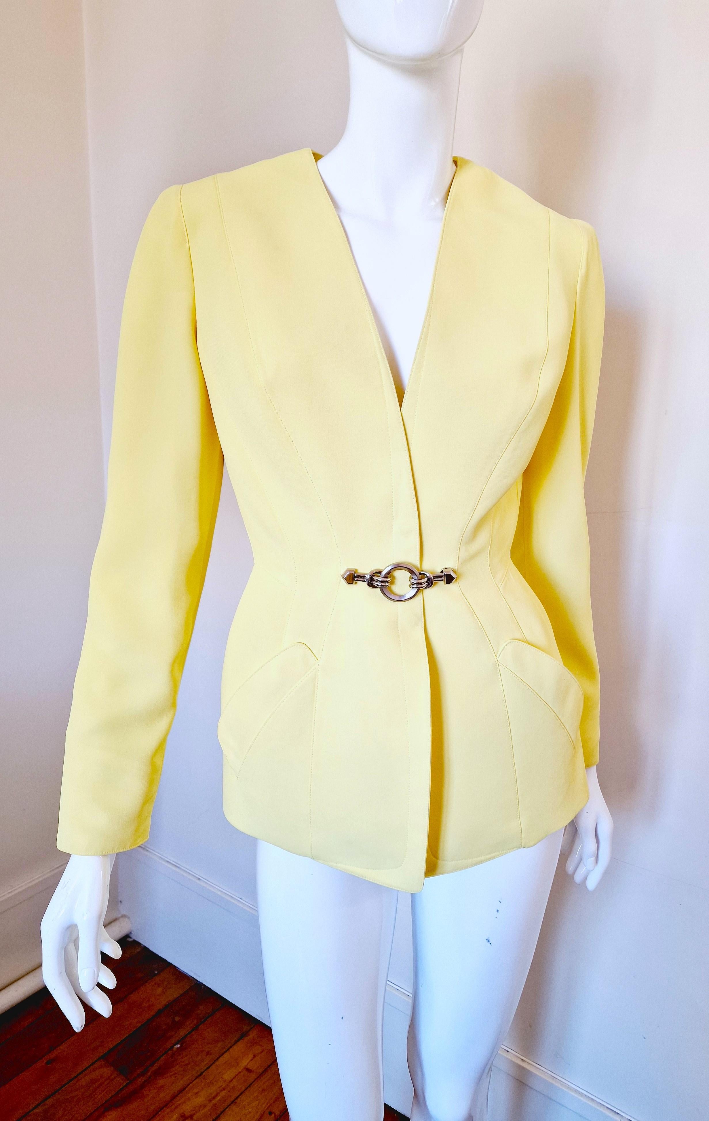 Thierry Mugler Chain Runway Evening Couture Yellow X-small XS Blazer Jacket For Sale 3