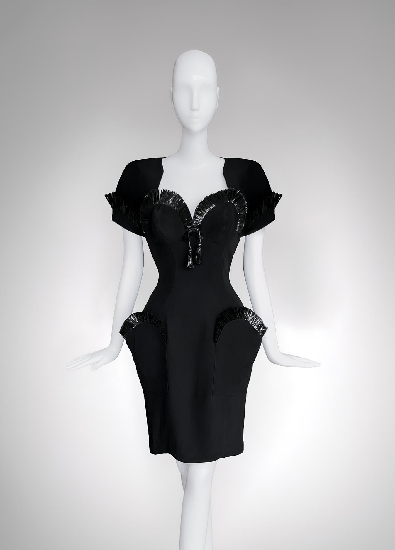 Thierry Mugler Vestido de Cóctel RAFFIA SS 1995 Negro Dramático Escultural en venta 3
