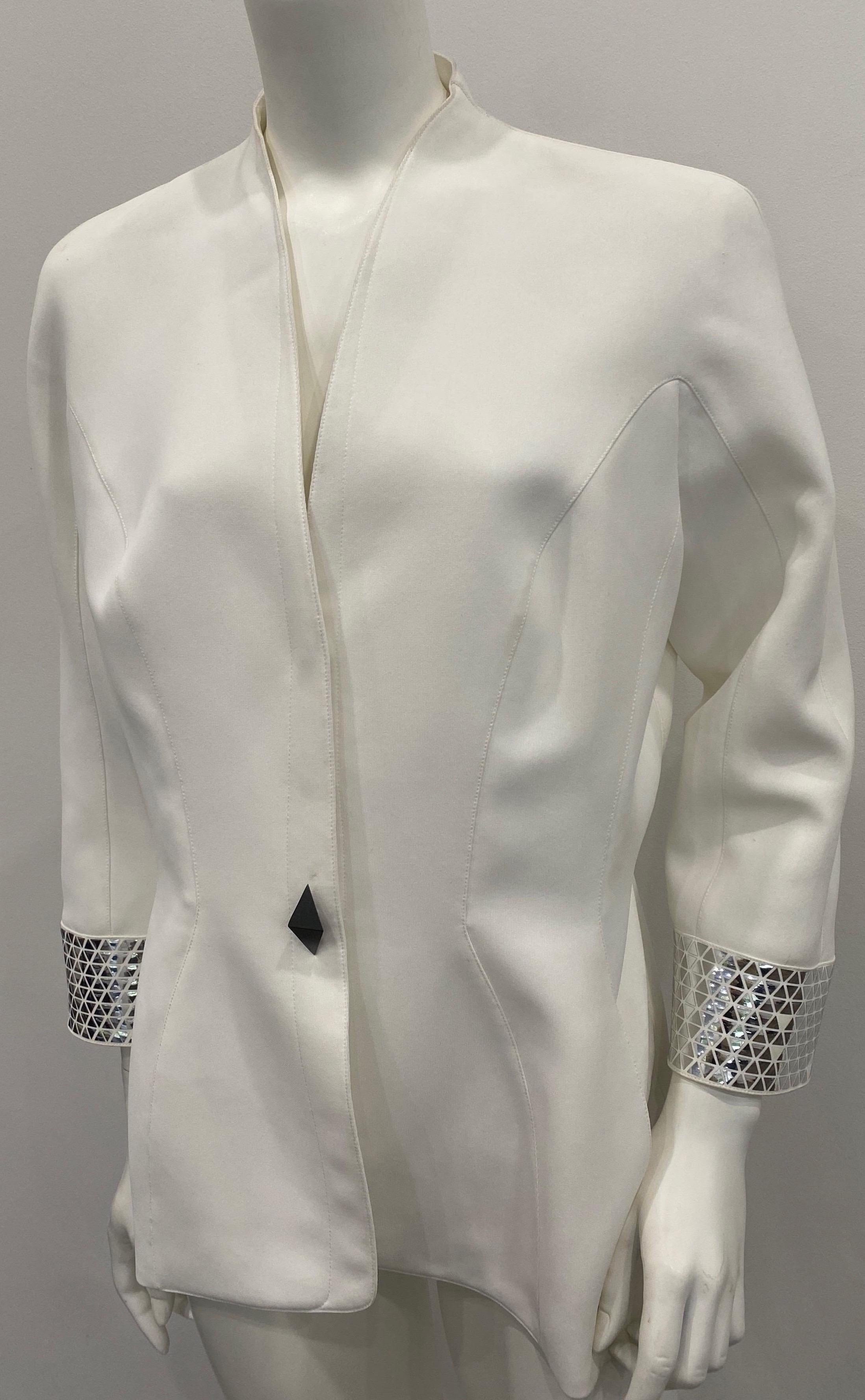 Veste blanche Thierry Mugler Couture des années 1990 avec détails métalliques argentés - Taille 46 en vente 1