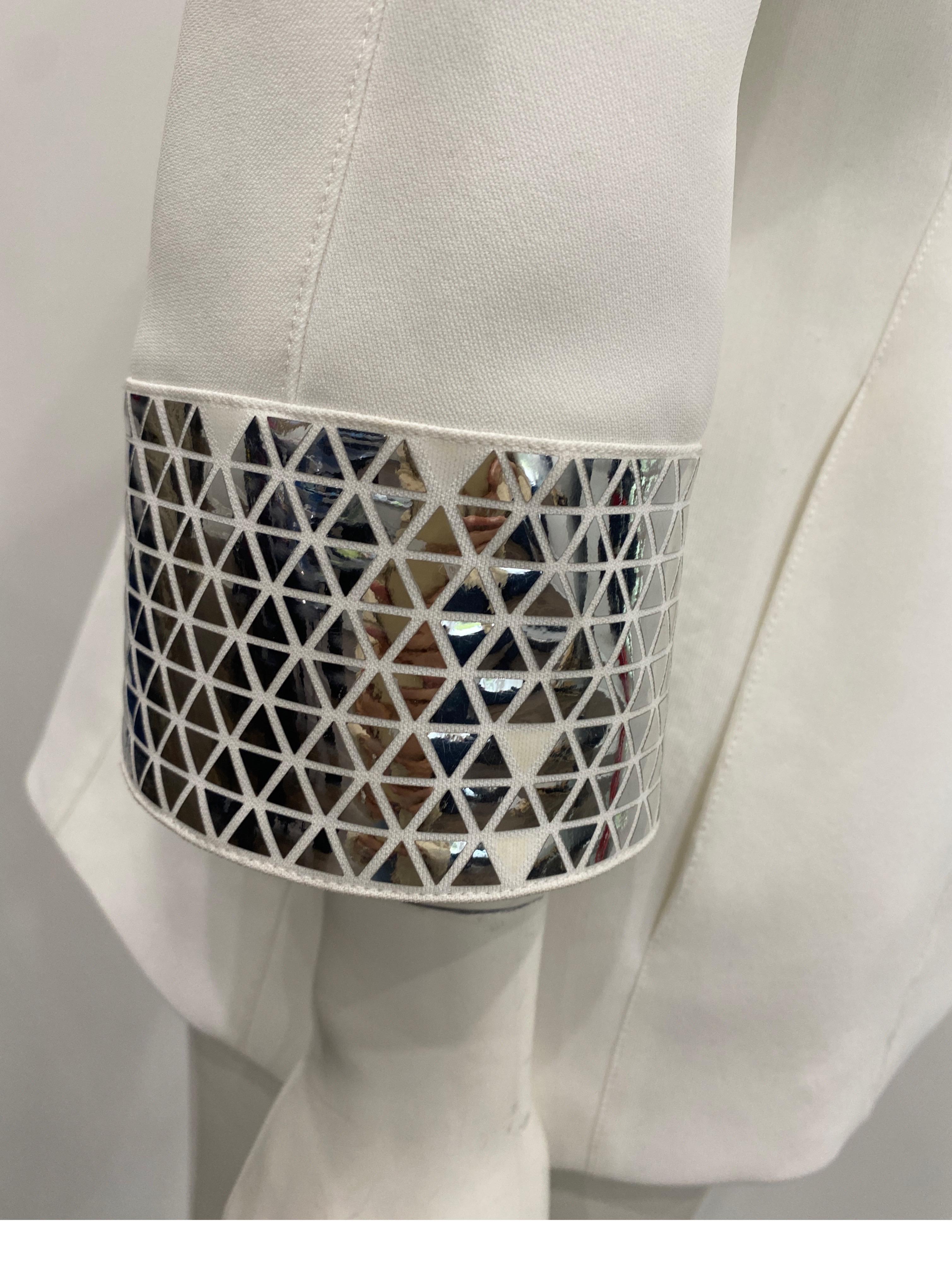 Veste blanche Thierry Mugler Couture des années 1990 avec détails métalliques argentés - Taille 46 en vente 2