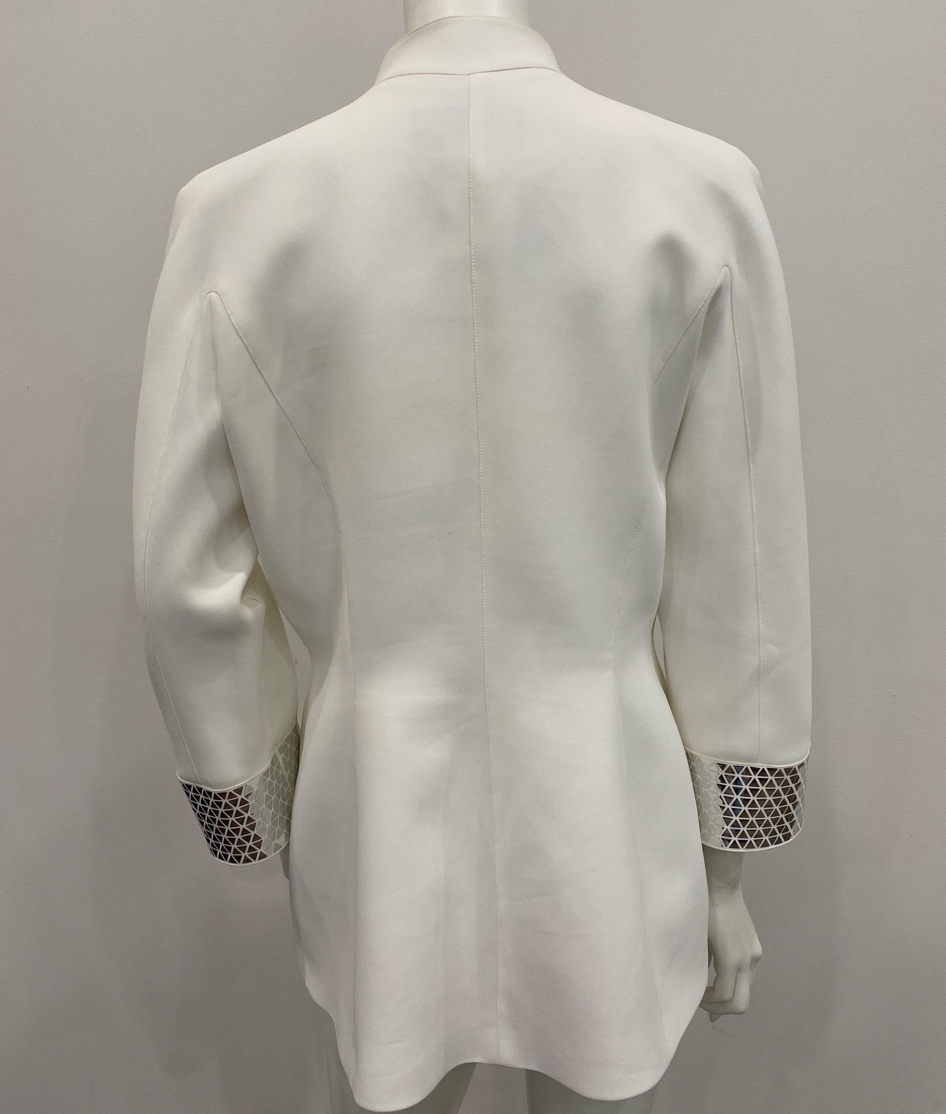 Veste blanche Thierry Mugler Couture des années 1990 avec détails métalliques argentés - Taille 46 en vente 5
