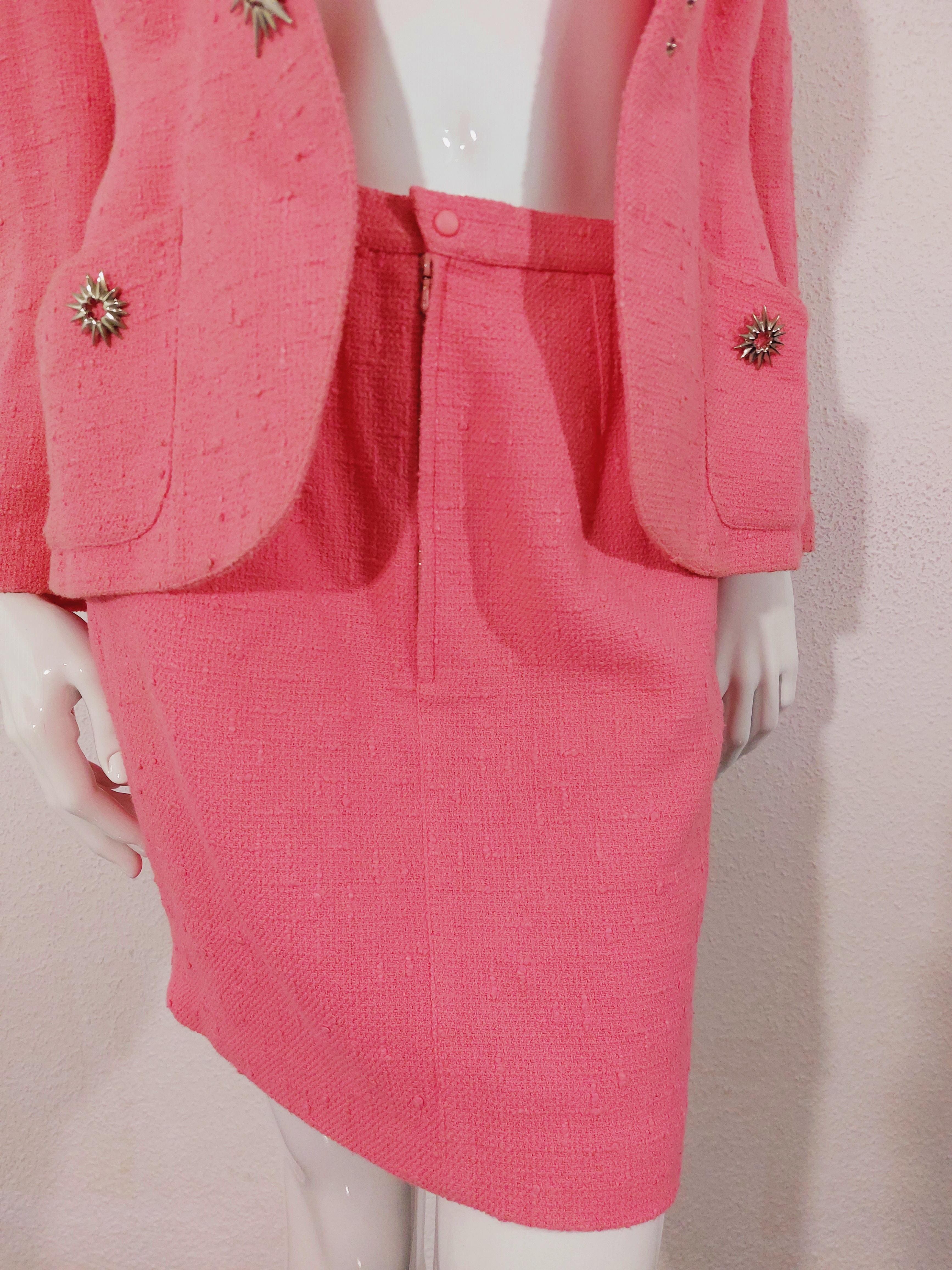 Thierry Mugler Couture Brooch FW 1990 Pin Pink Badge Blazer Skirt Suit Set For Sale 7