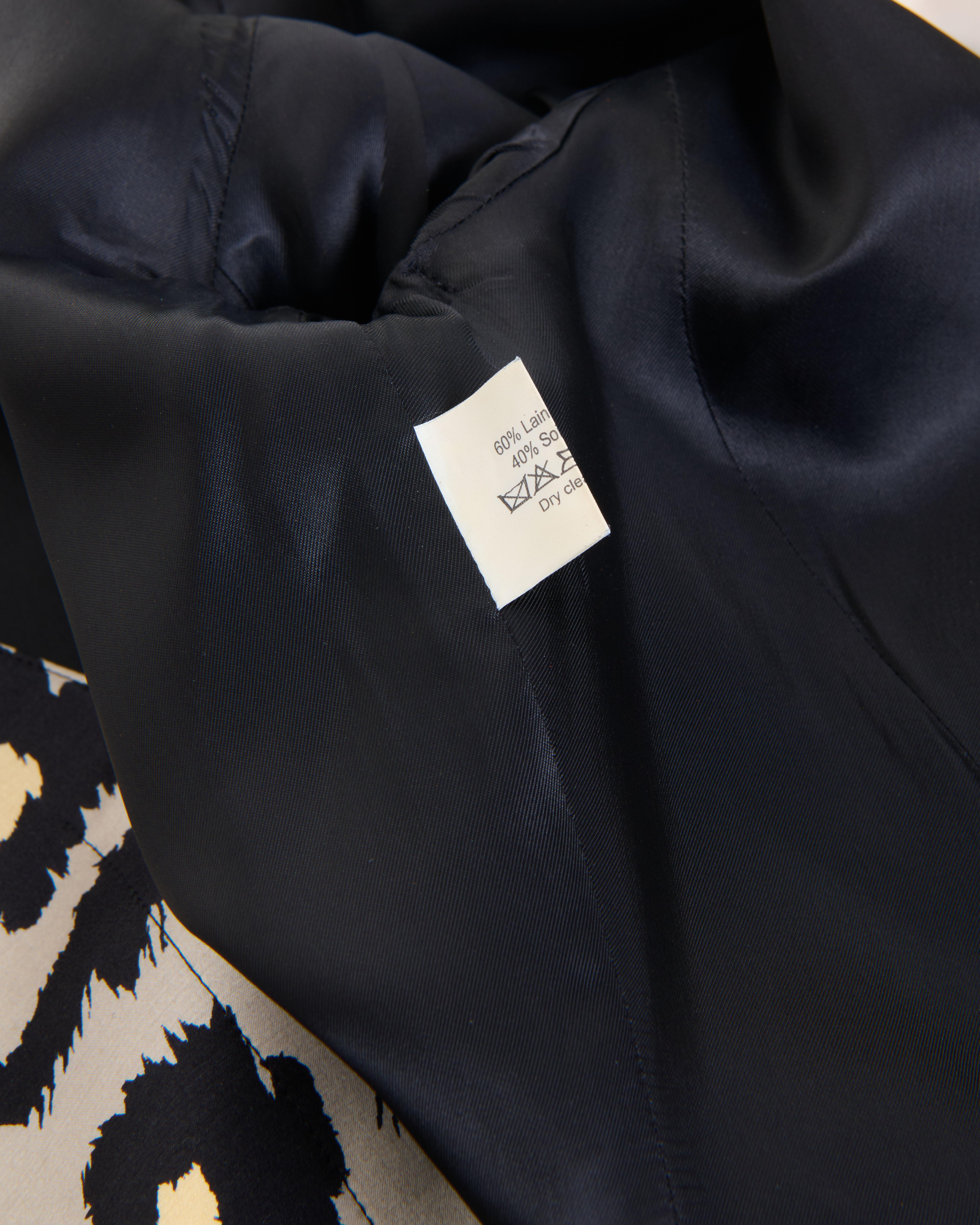 Thierry Mugler Couture F/W 2001 Grey silver cheetah silk jacket For Sale 6