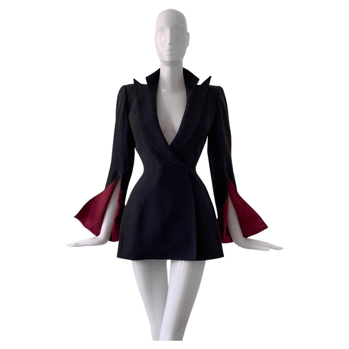 Thierry Mugler Couture fabelhafter Seidenblazer mit dramatischen Ärmeln und dramatischen Ärmeln F/S 2001 im Angebot