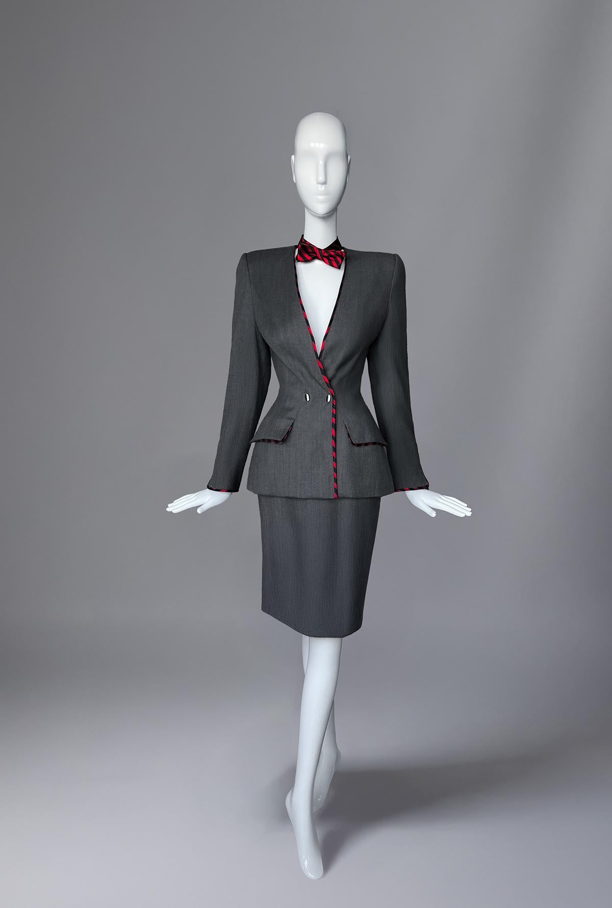 Thierry Mugler Couture FW 2001 LES FAUVES Traje de Conjunto de Pasarela Negro en venta